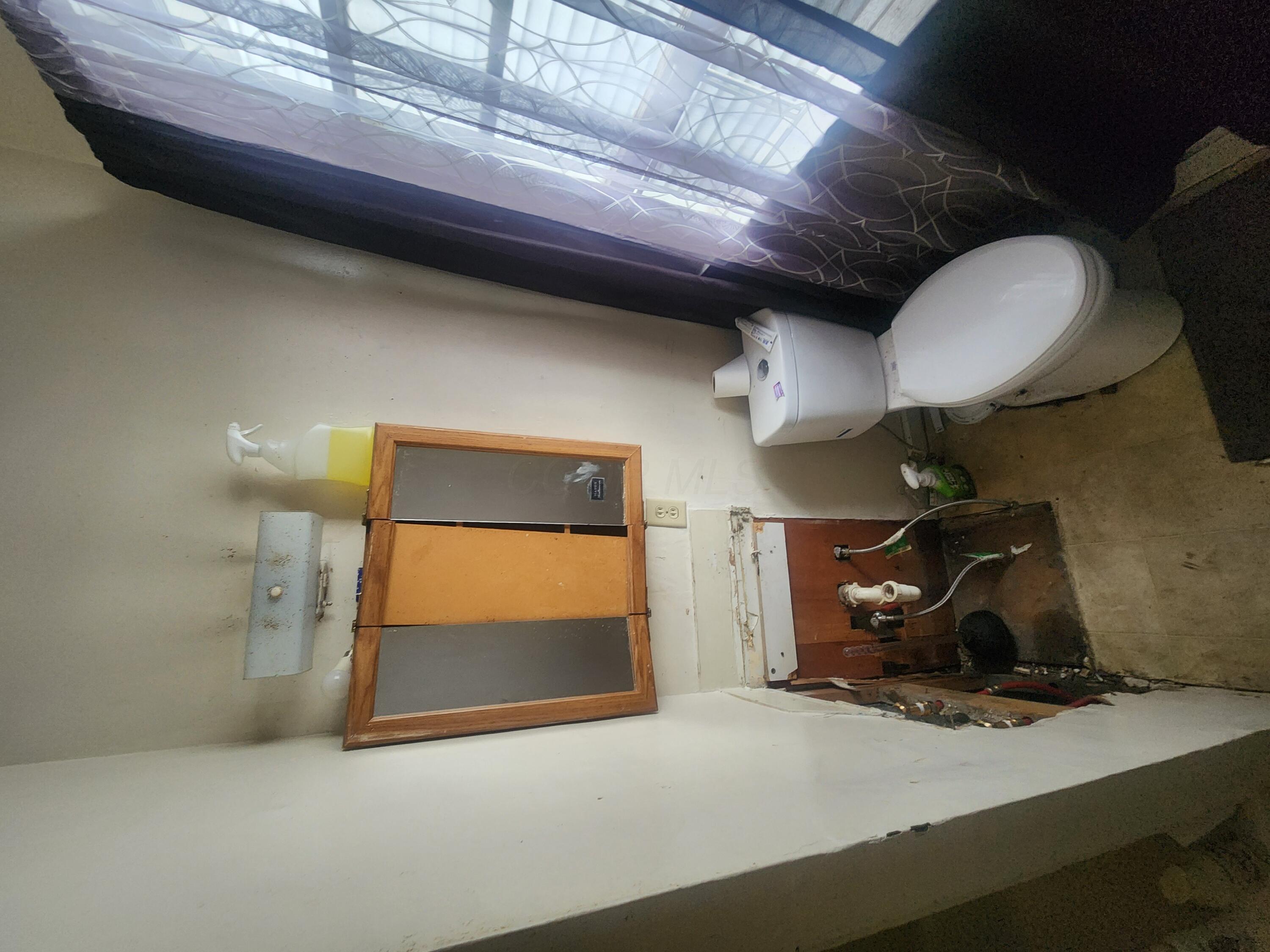 62-64 S Eureka Avenue Property Photo 12