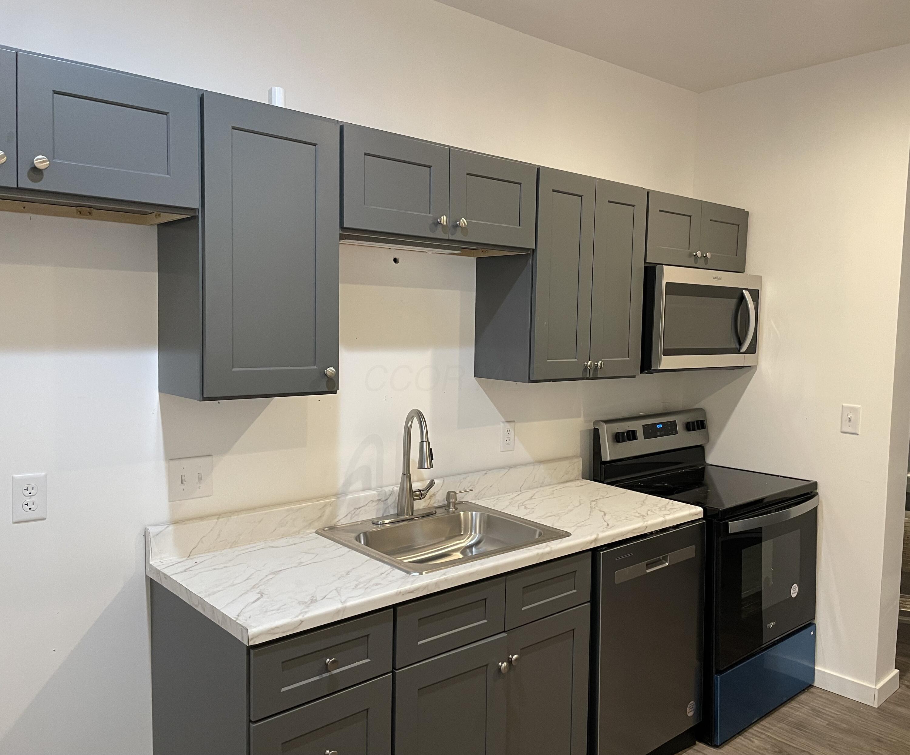 69-69.5 Chicago Avenue Property Photo 5