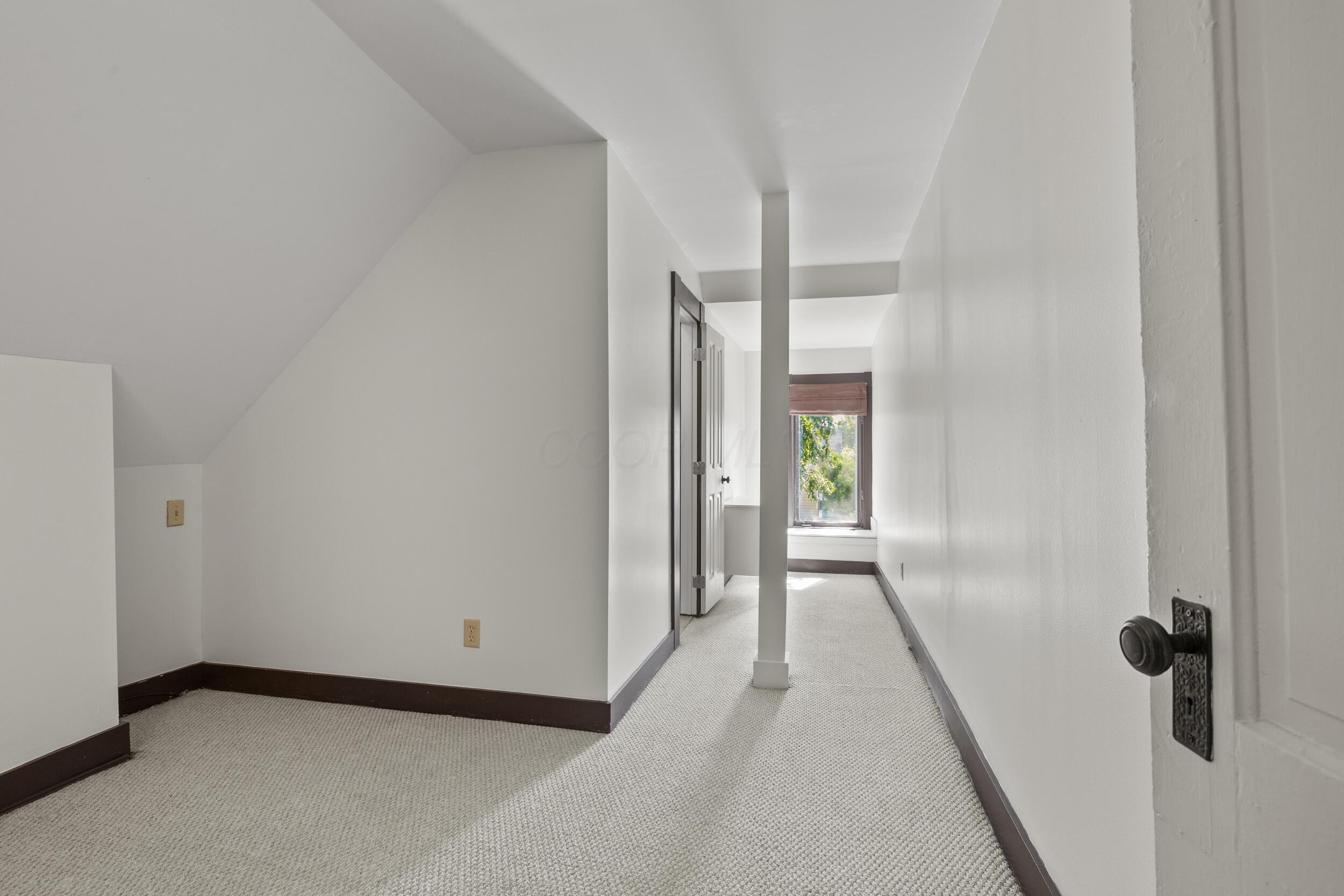 1014 Neil Avenue, B Property Photo 17