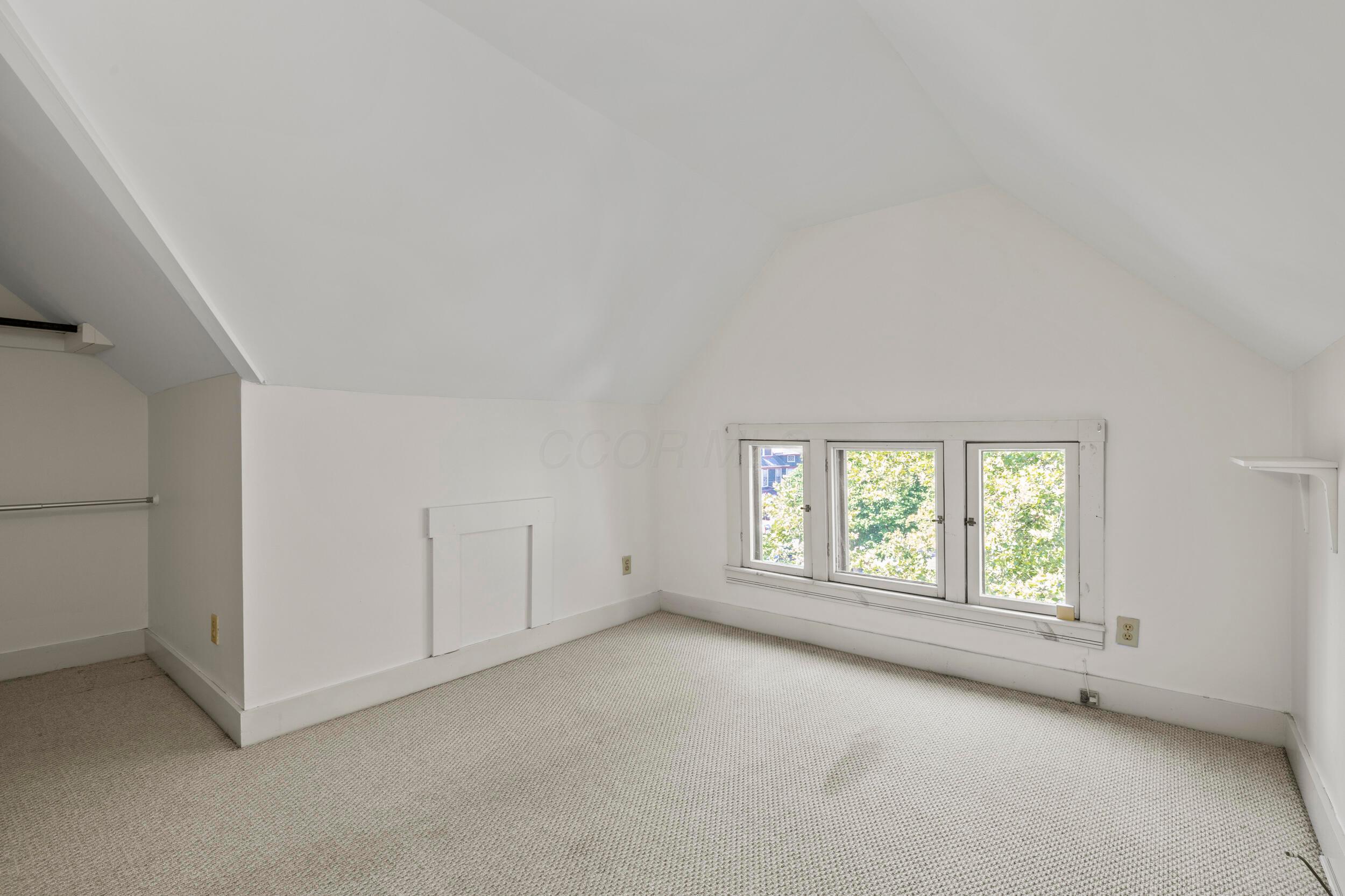 1014 Neil Avenue, B Property Photo 21
