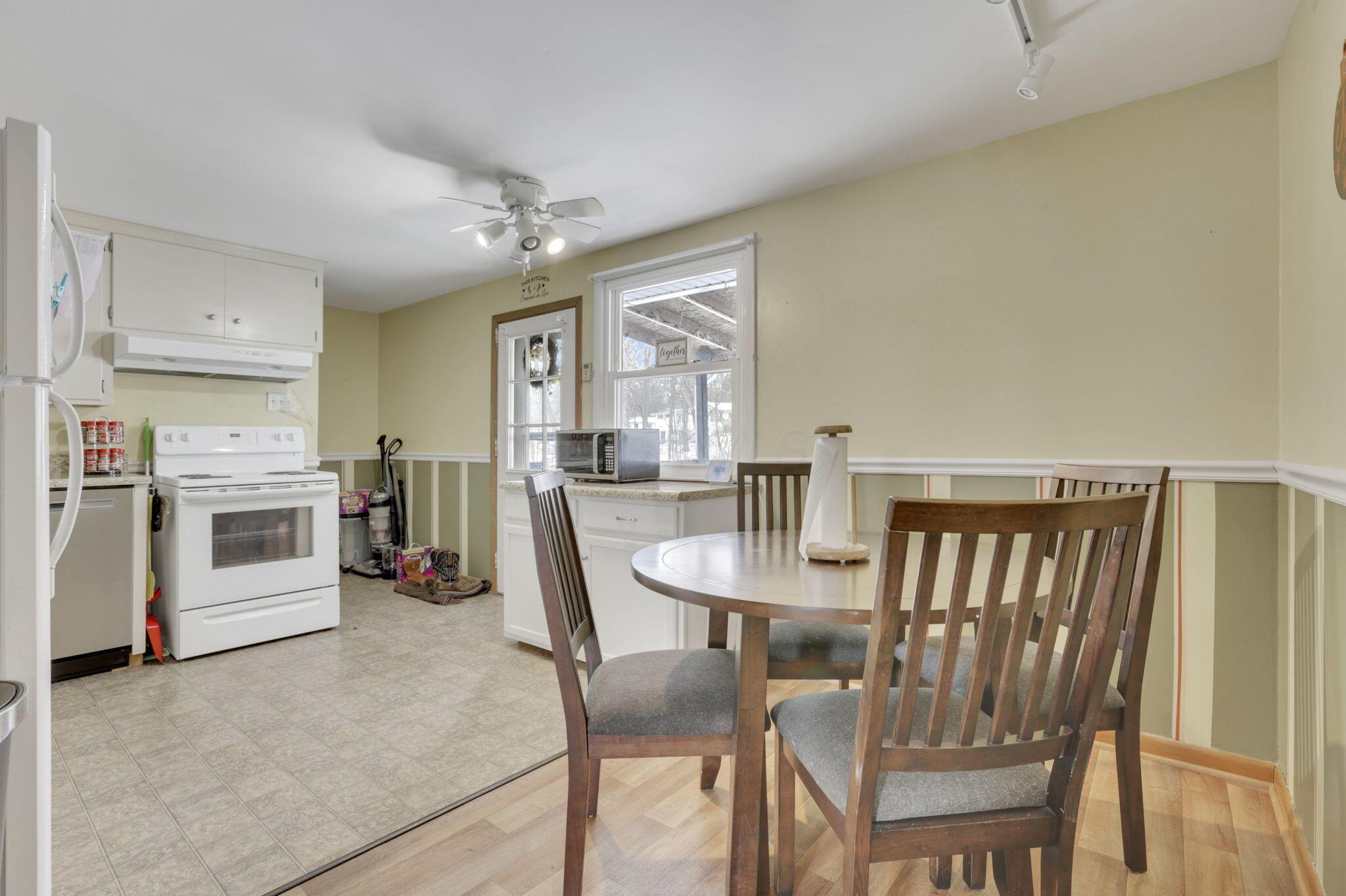 1330 James Circle Property Photo 9