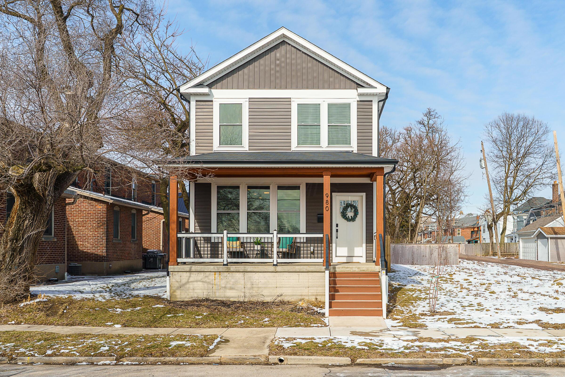 Picture of 980 E Fulton Street