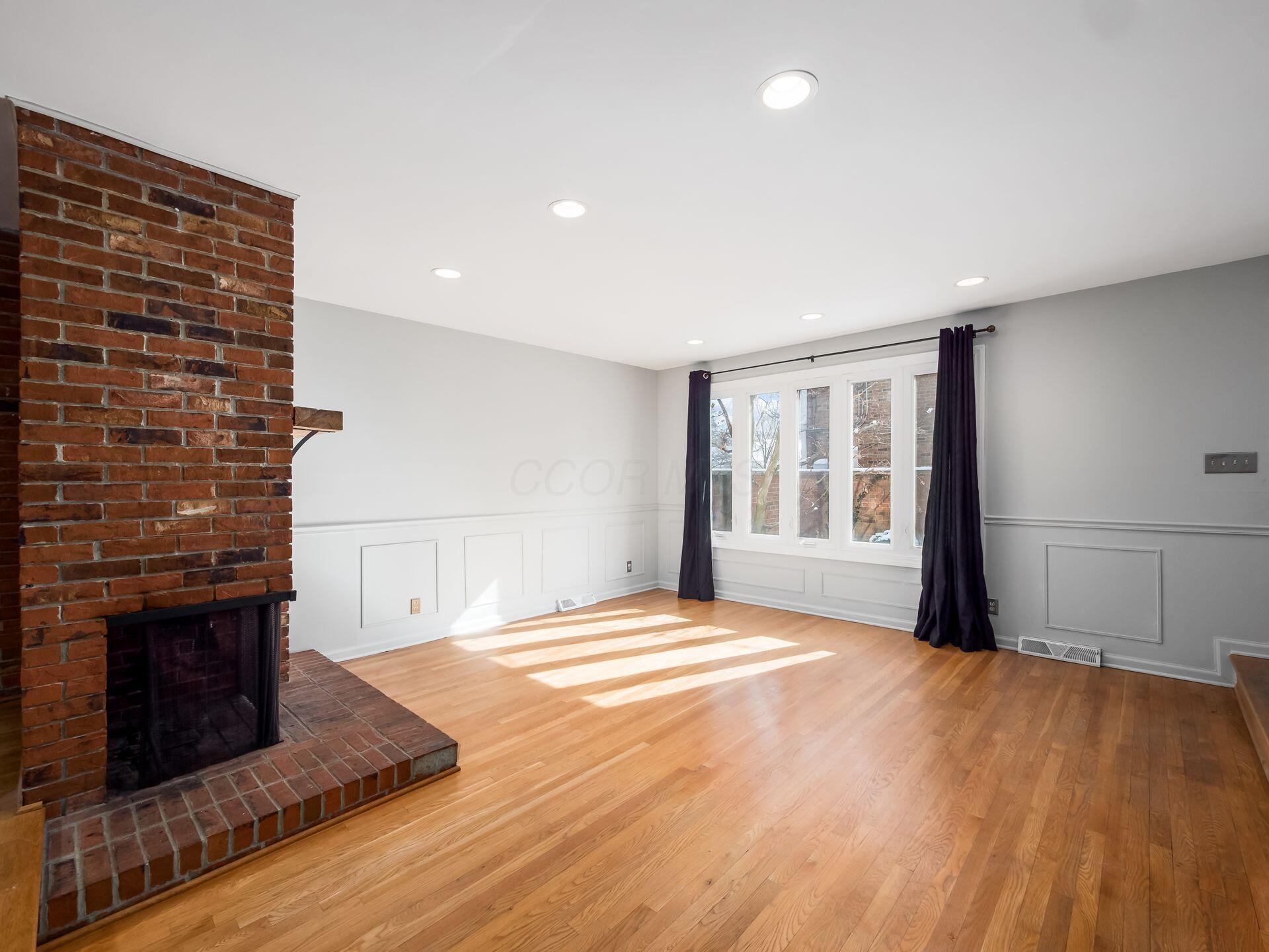 108 E Dublin Granville Road, K Property Photo 4