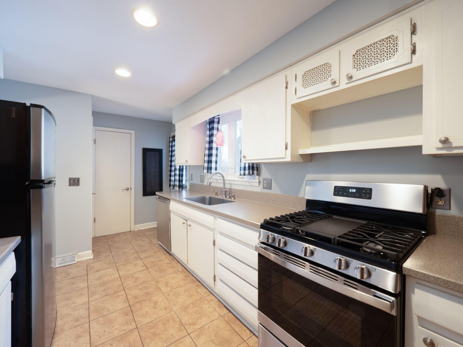 108 E Dublin Granville Road, K Property Photo 12