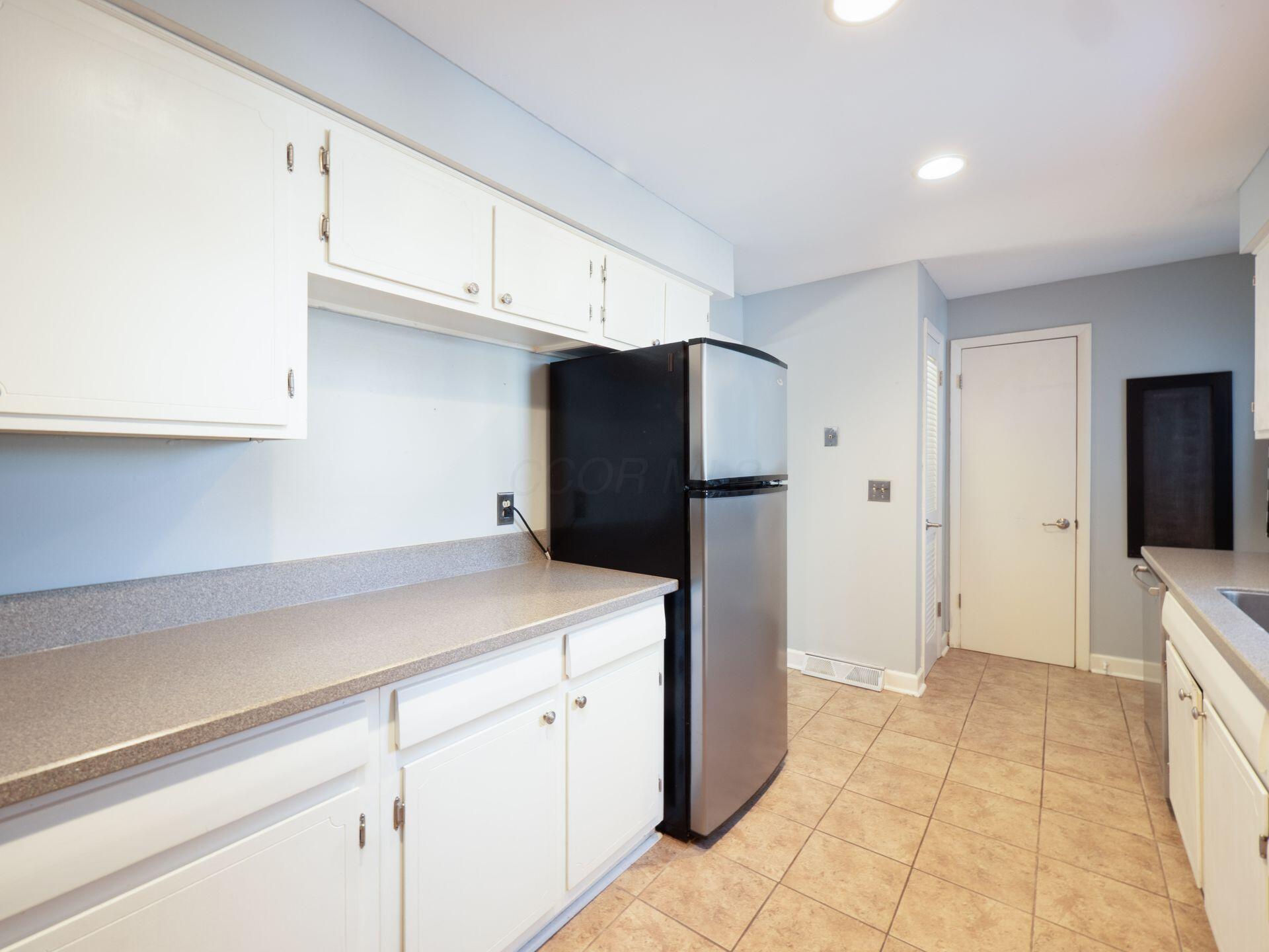 108 E Dublin Granville Road, K Property Photo 14