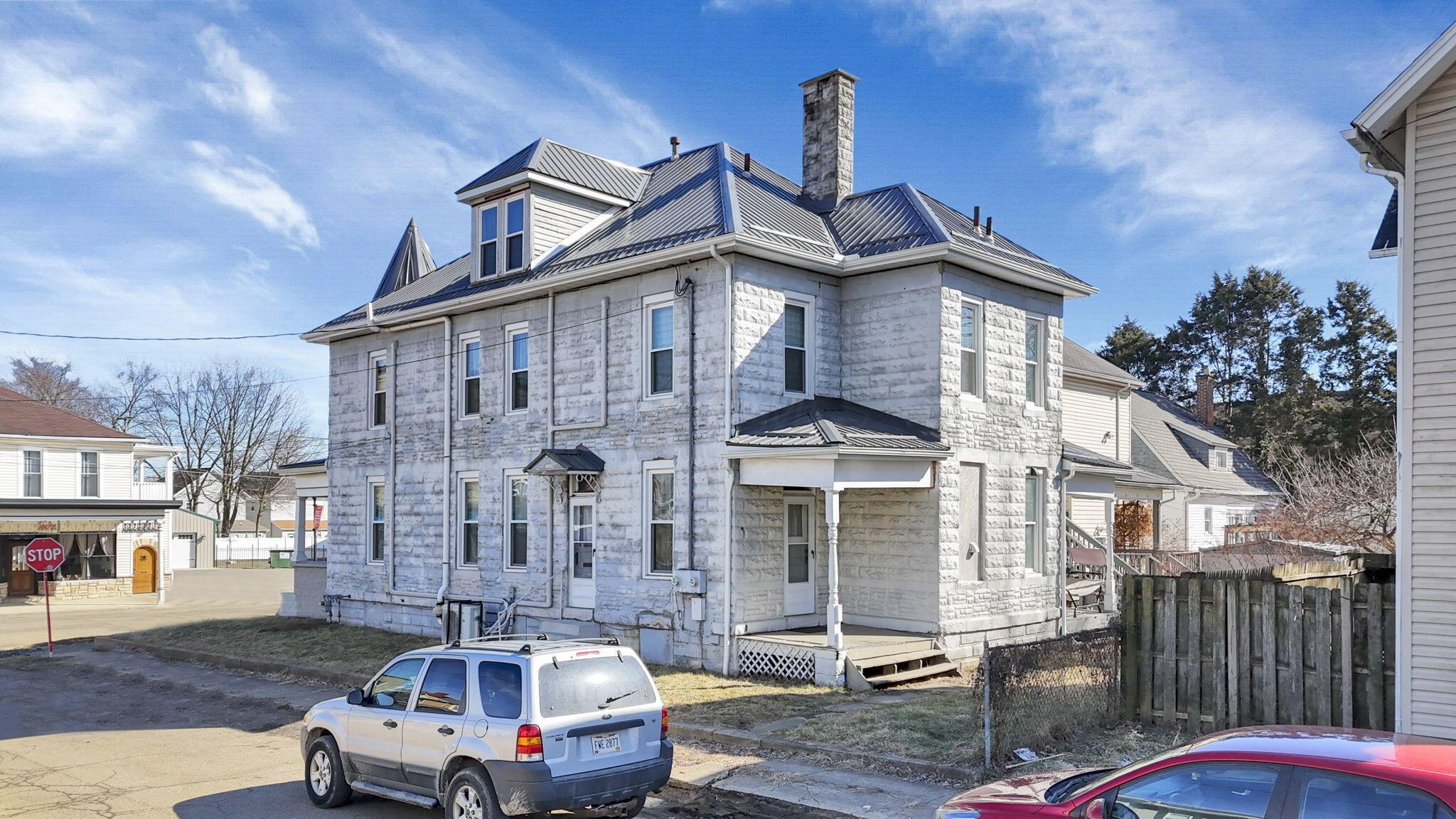 317-319 Hudson Avenue Property Photo 4