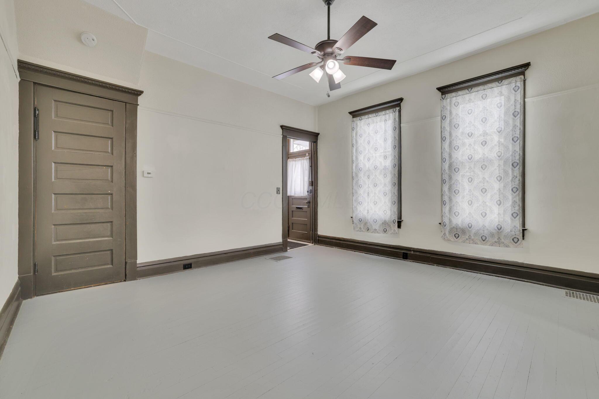 317-319 Hudson Avenue Property Photo 12