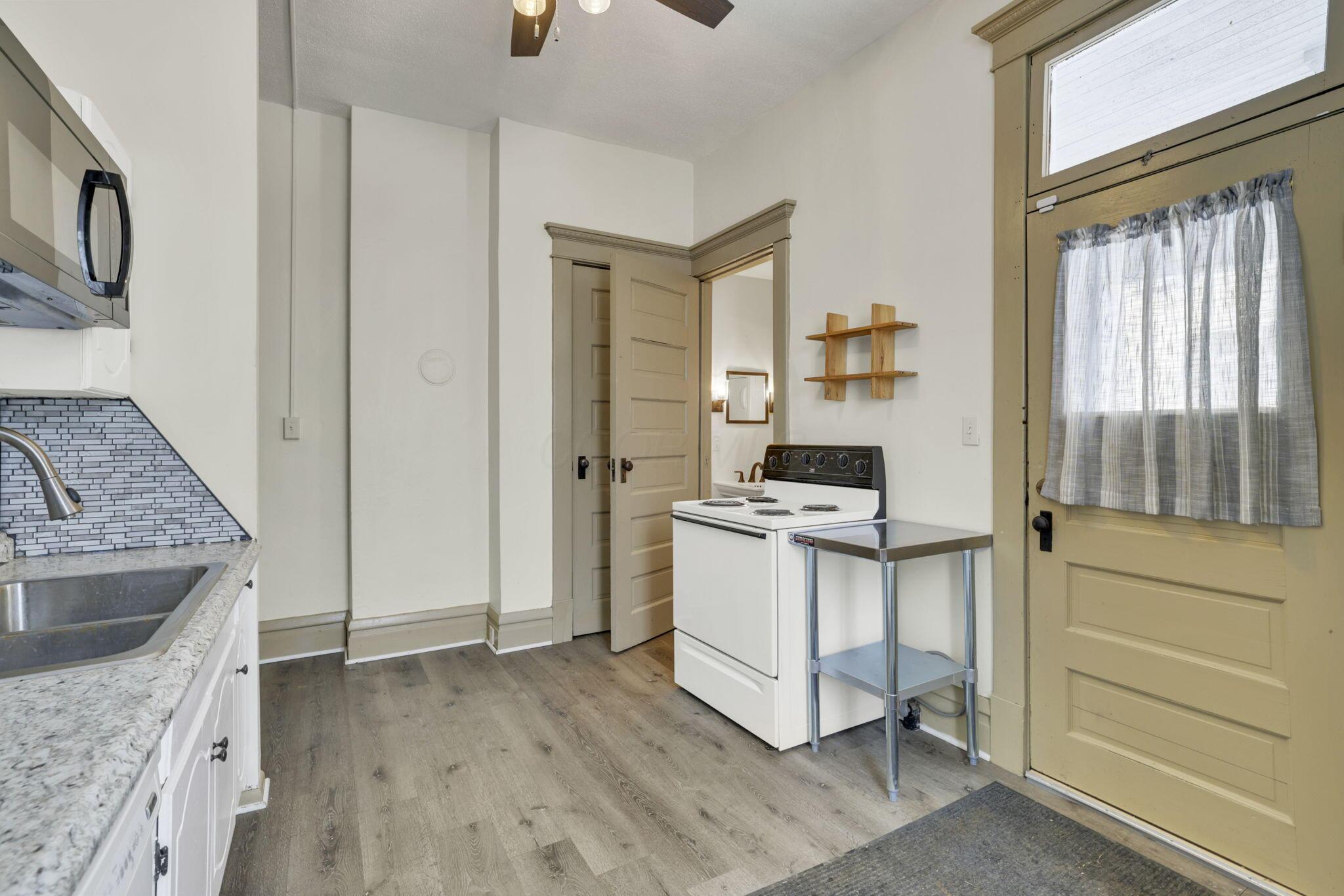 317-319 Hudson Avenue Property Photo 17