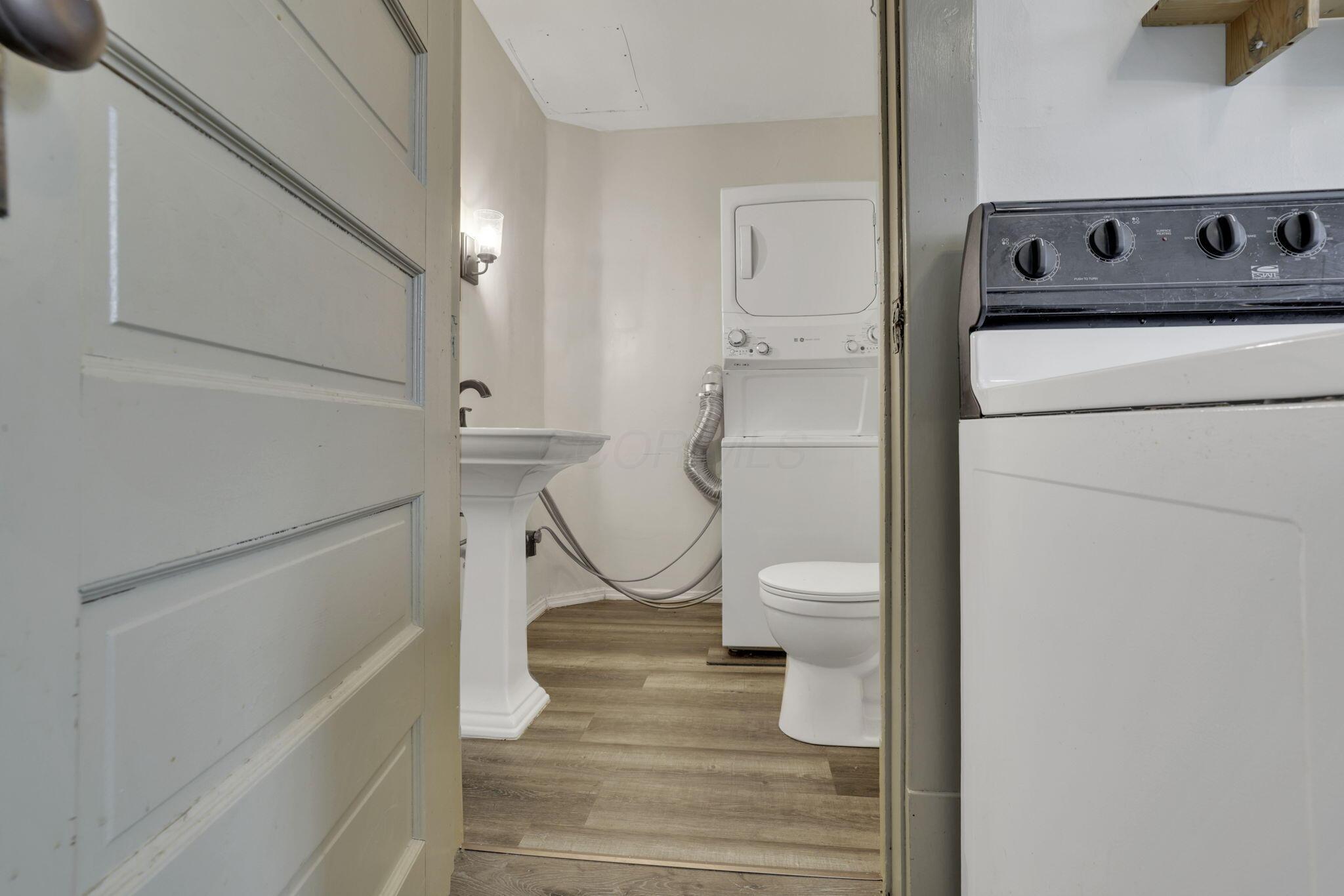 317-319 Hudson Avenue Property Photo 19