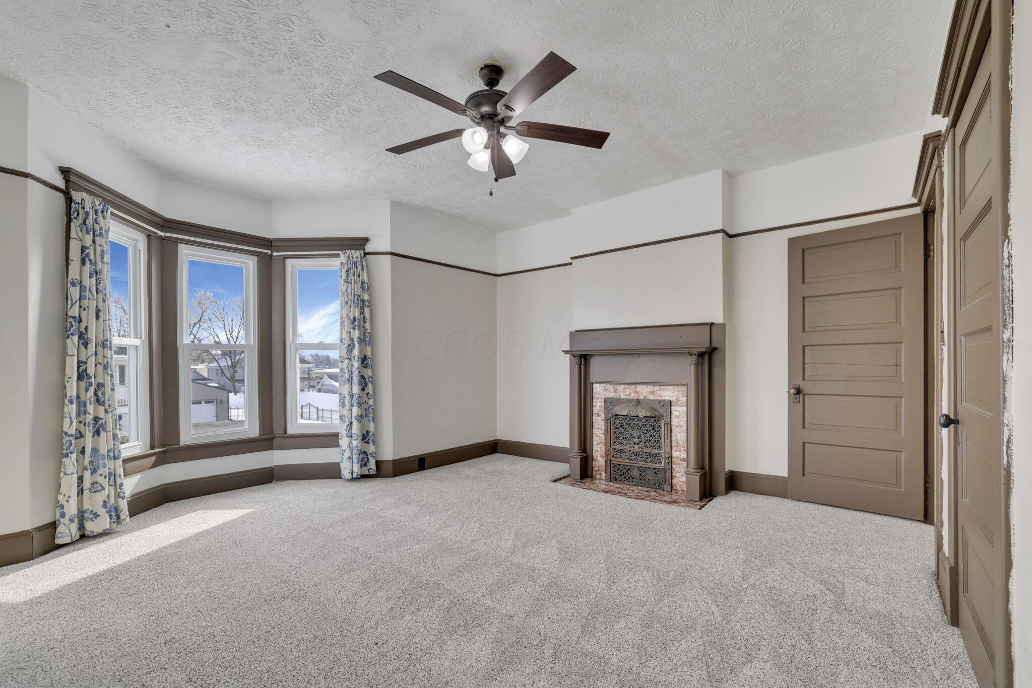 317-319 Hudson Avenue Property Photo 22