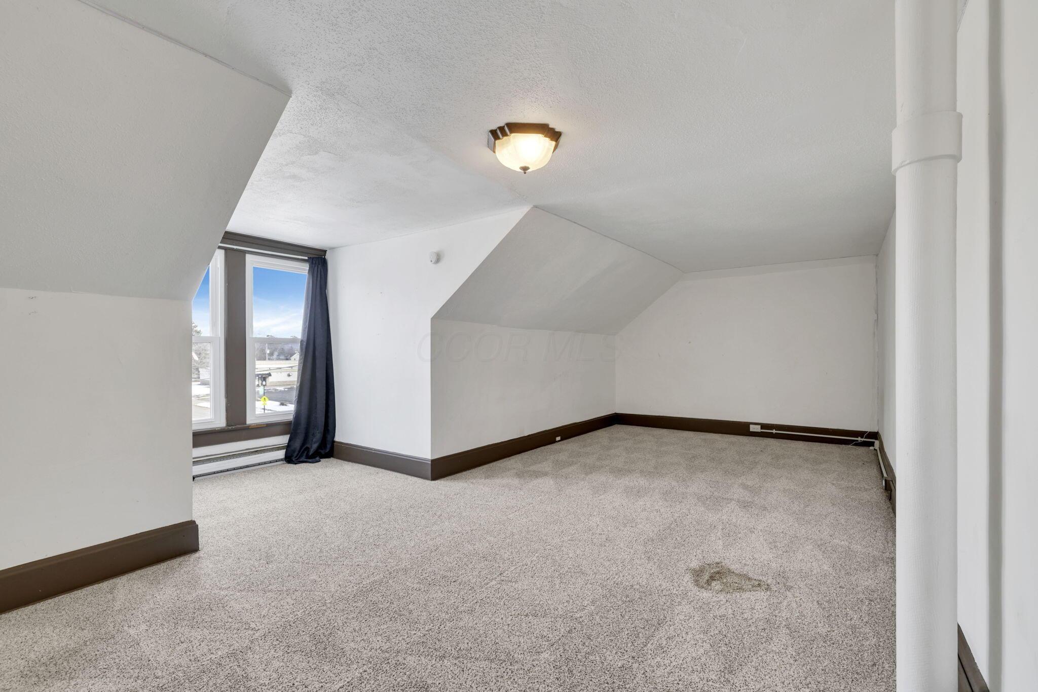 317-319 Hudson Avenue Property Photo 27