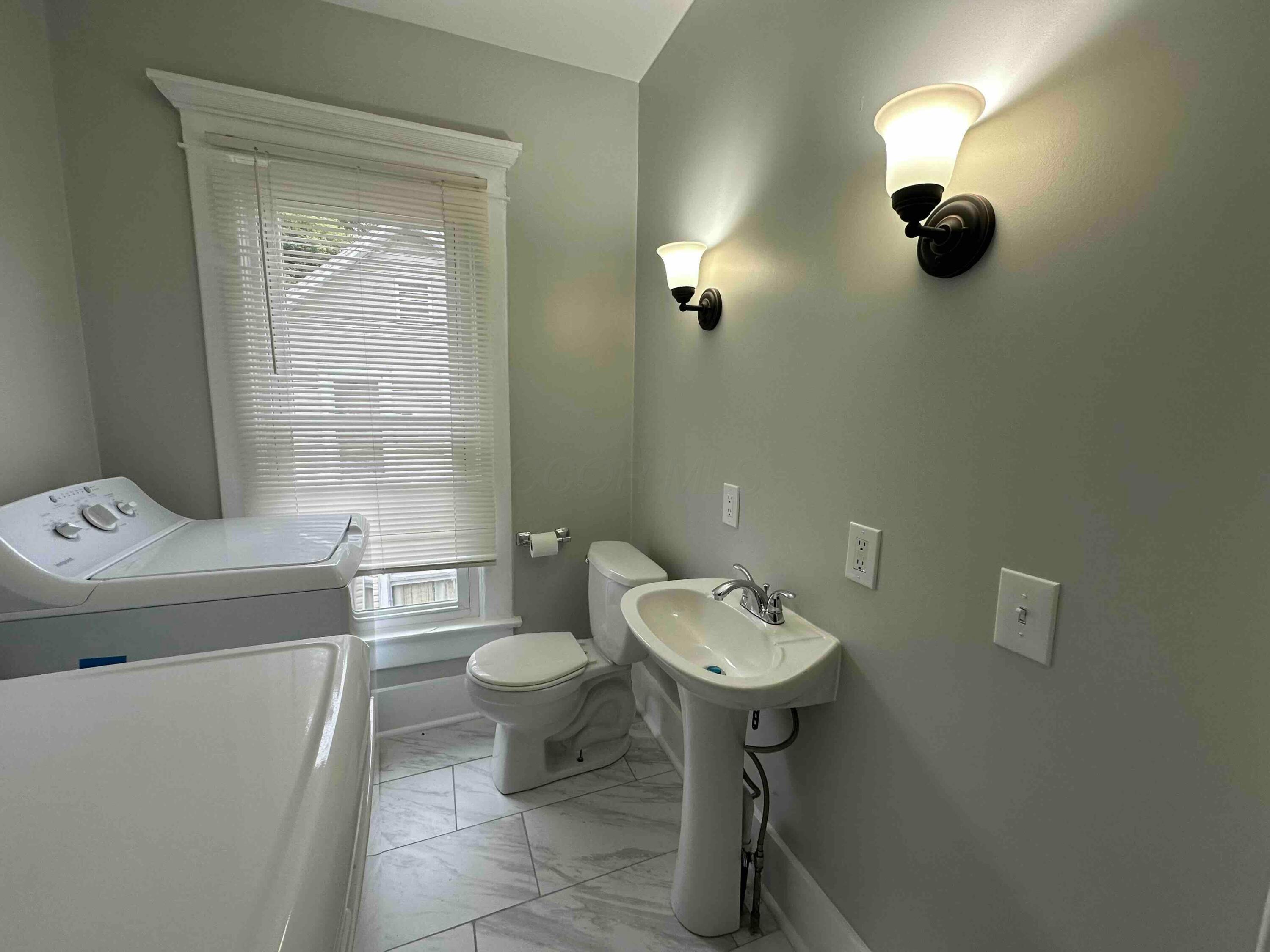 317-319 Hudson Avenue Property Photo 37
