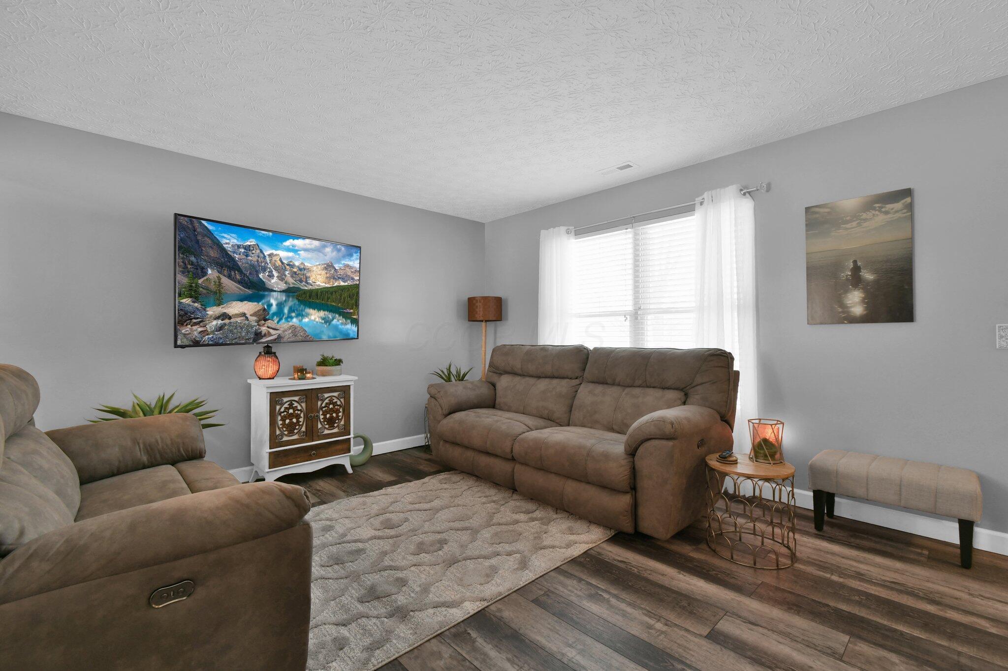7153 Austrian Way Property Photo 9