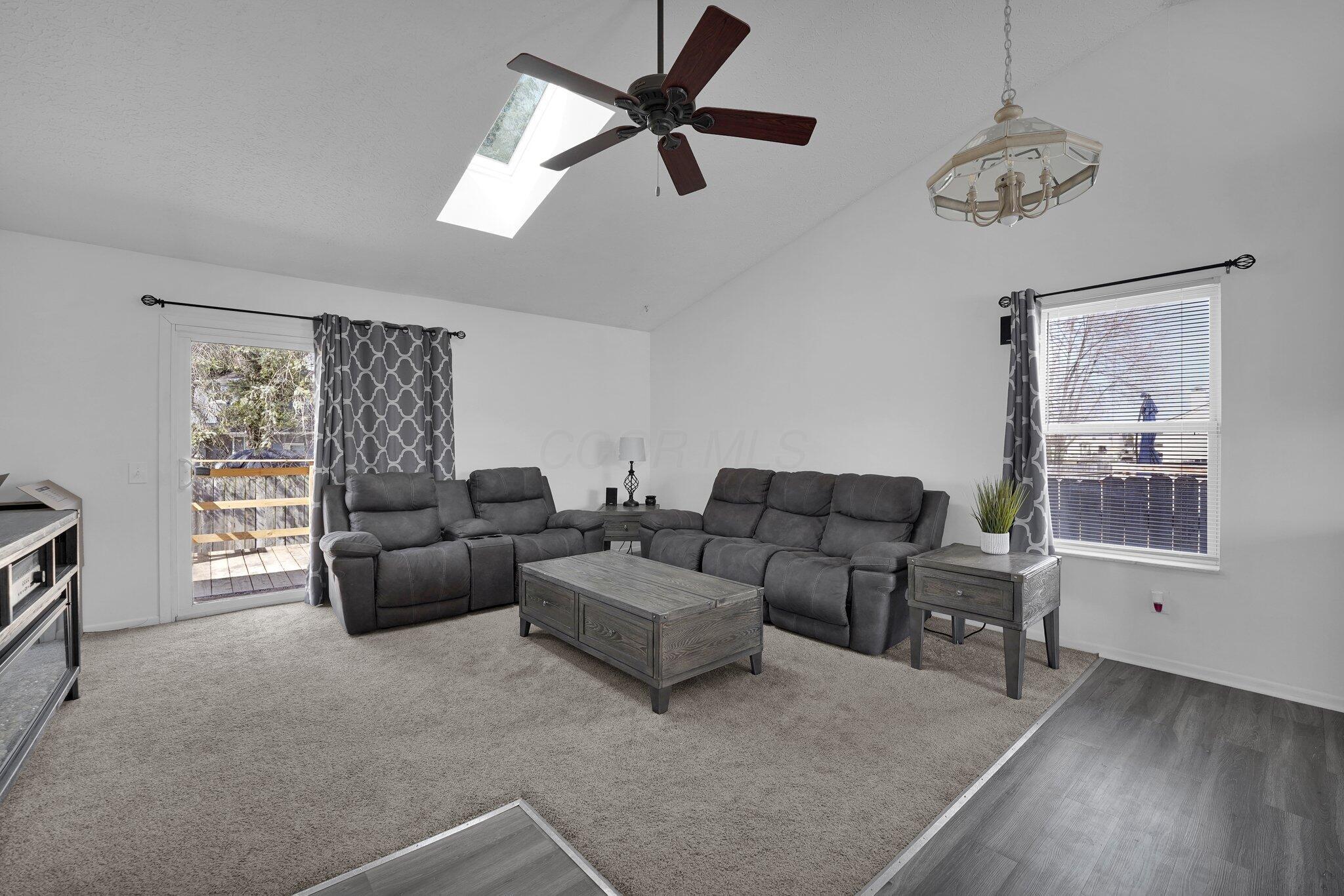 3087 Stonebluff Drive Property Photo 6