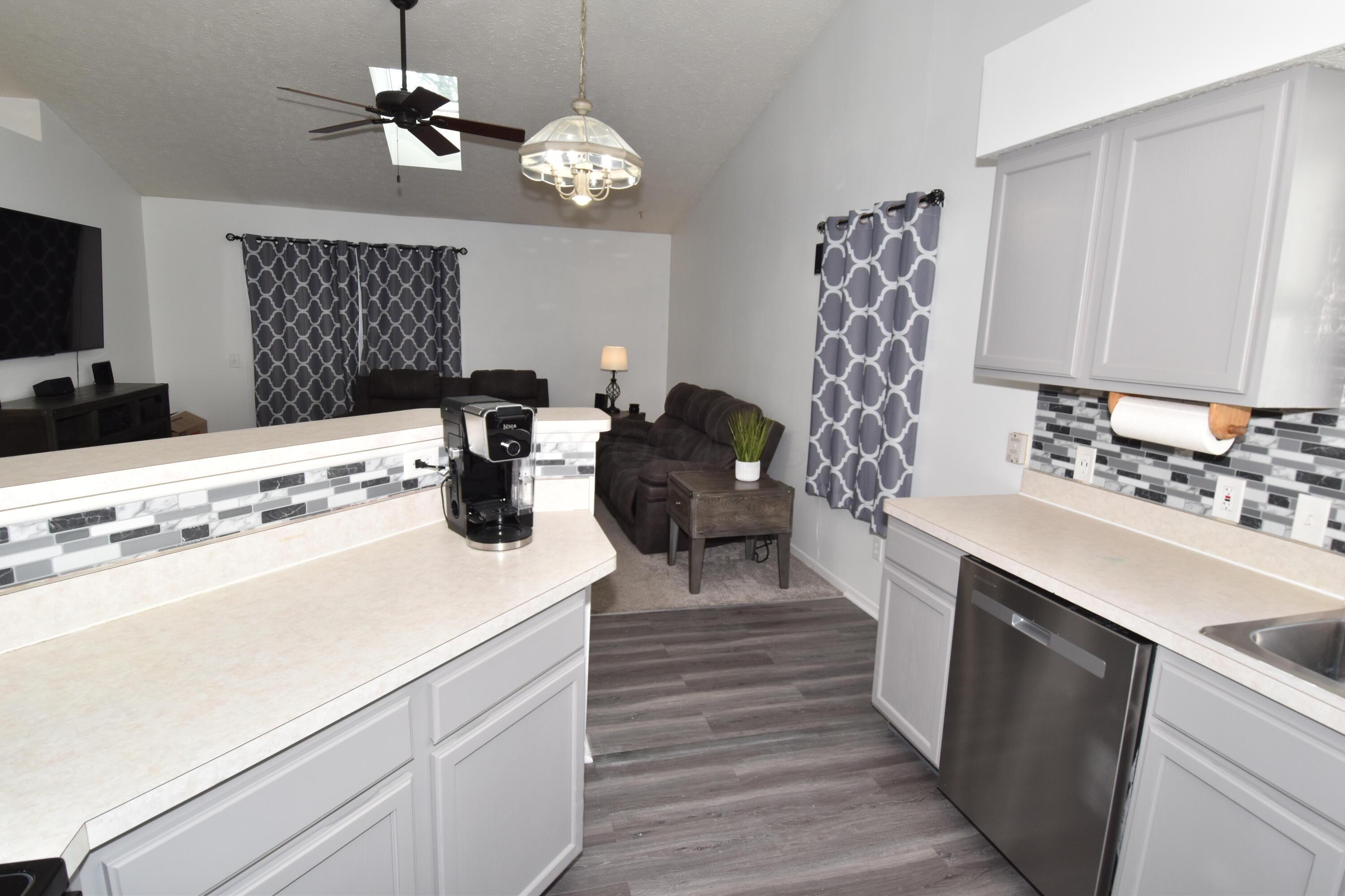 3087 Stonebluff Drive Property Photo 12
