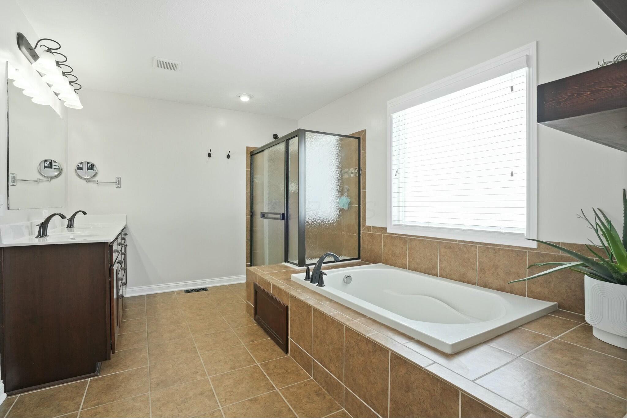 351 Tipperary Loop Property Photo 41