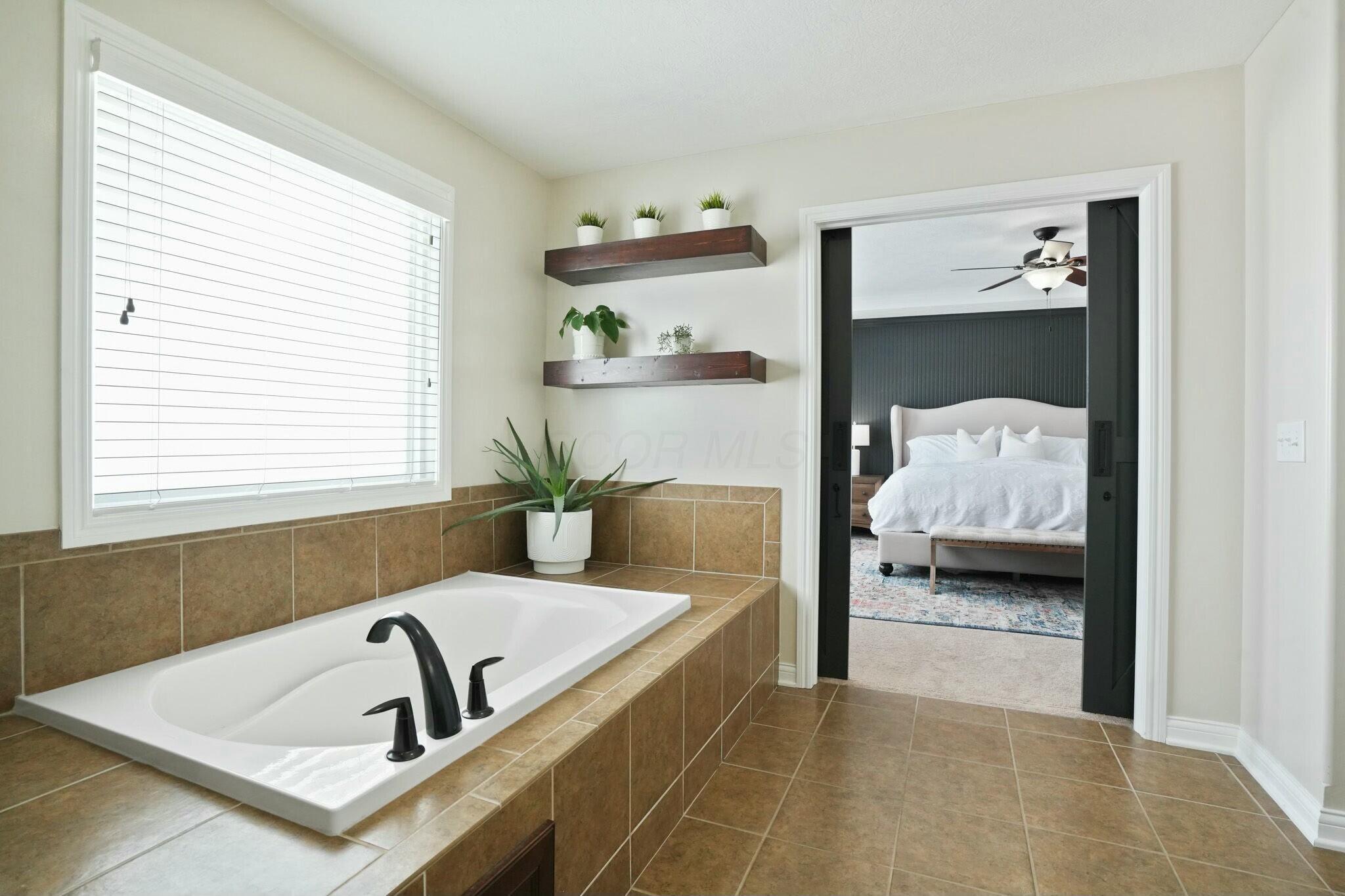 351 Tipperary Loop Property Photo 45