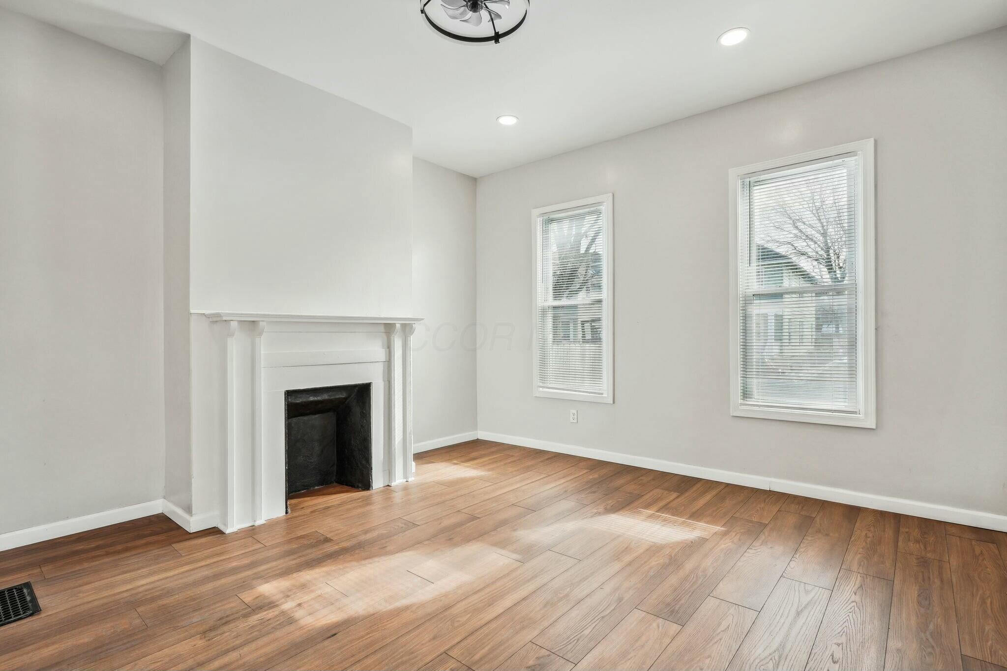 1598 Harvard Avenue Property Photo 3