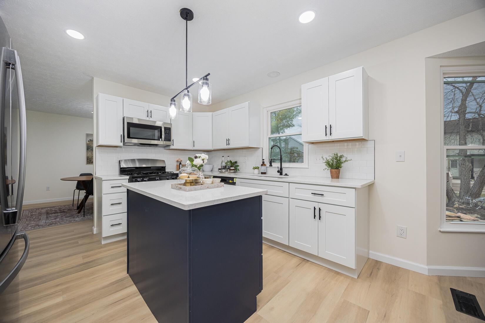 2699 Willow Glen Road Property Photo 8