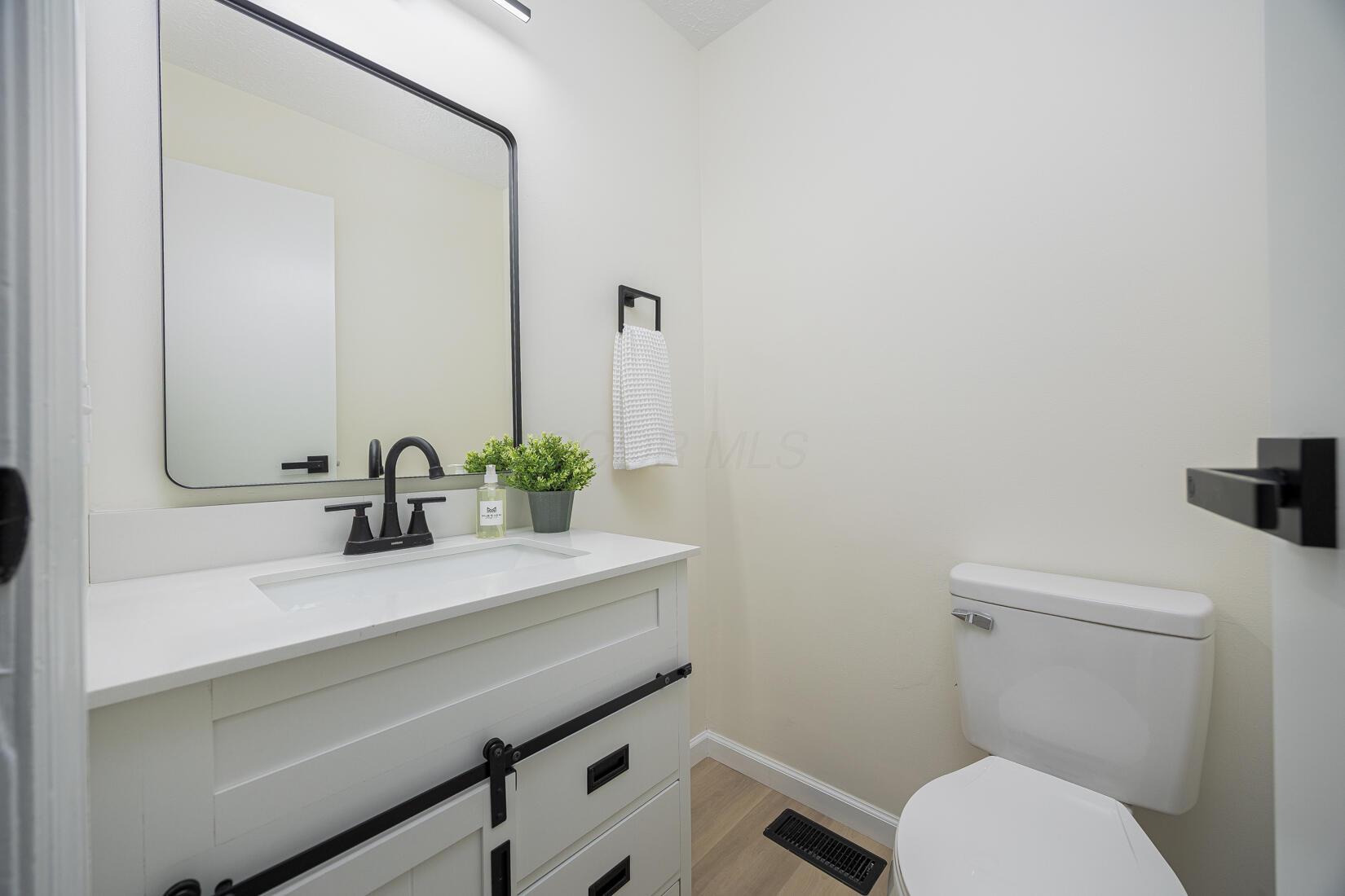 2699 Willow Glen Road Property Photo 23