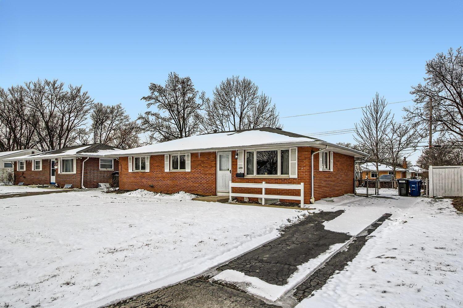 4399 Maize Road Property Photo 2