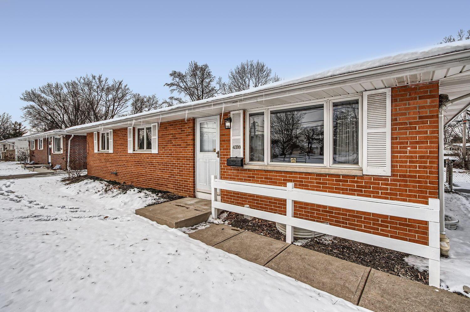4399 Maize Road Property Photo 4