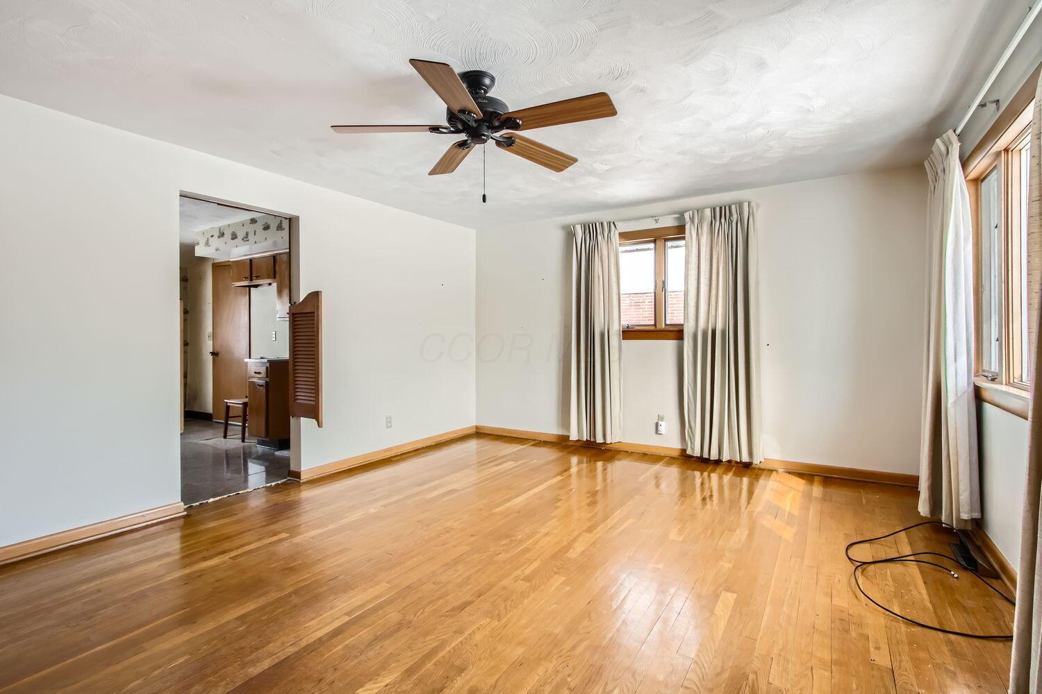 4399 Maize Road Property Photo 6
