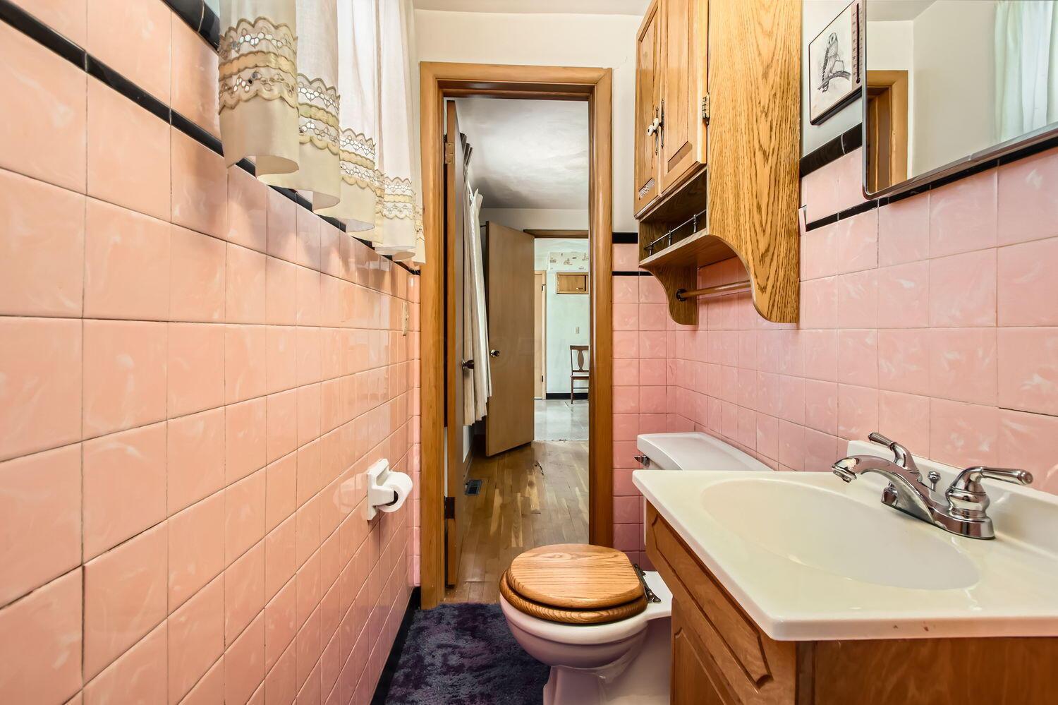 4399 Maize Road Property Photo 17