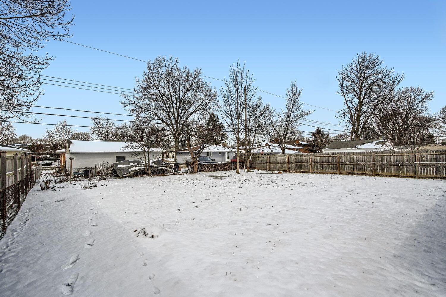 4399 Maize Road Property Photo 27
