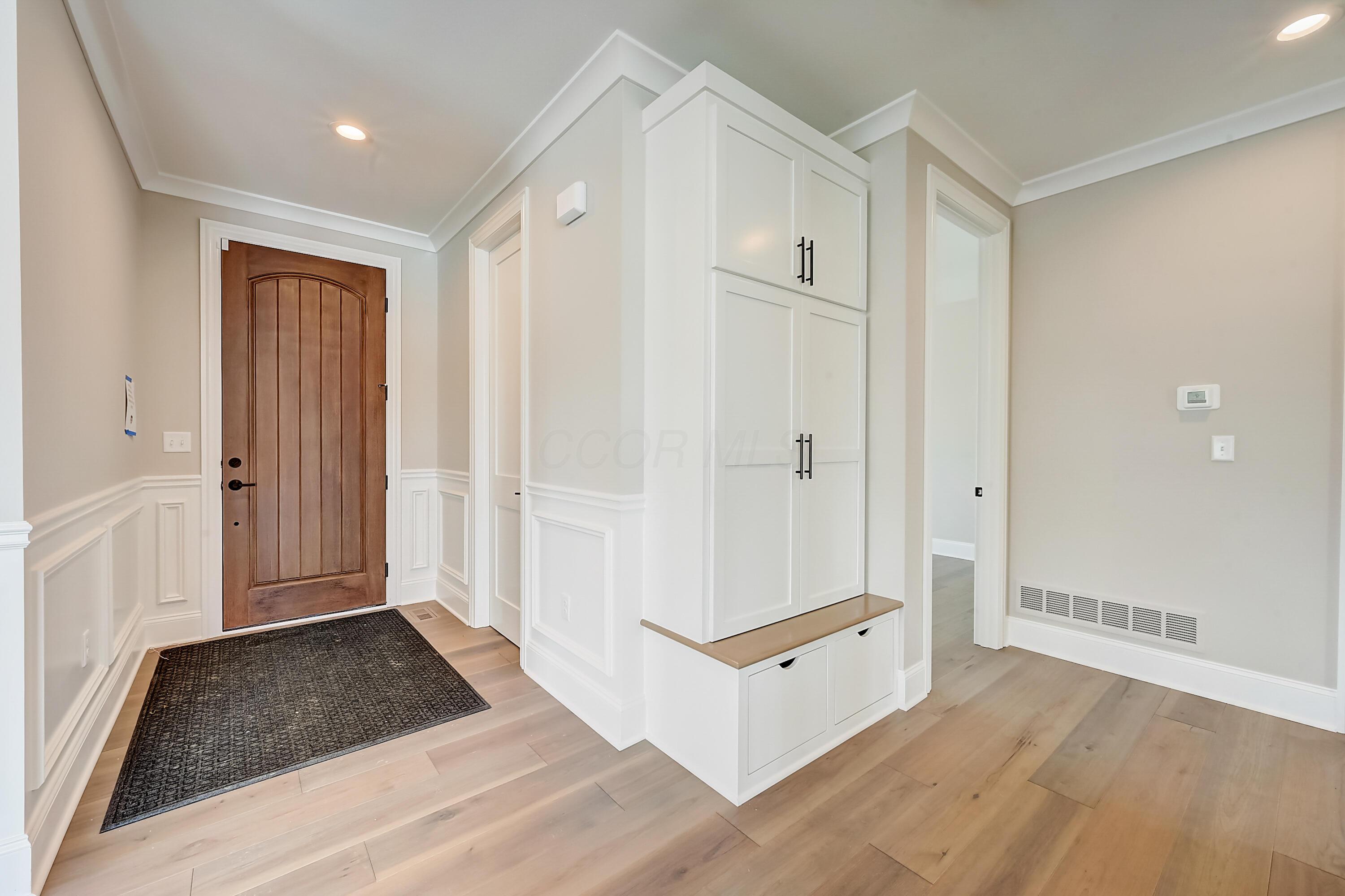 105 Barrington Place Property Photo 6