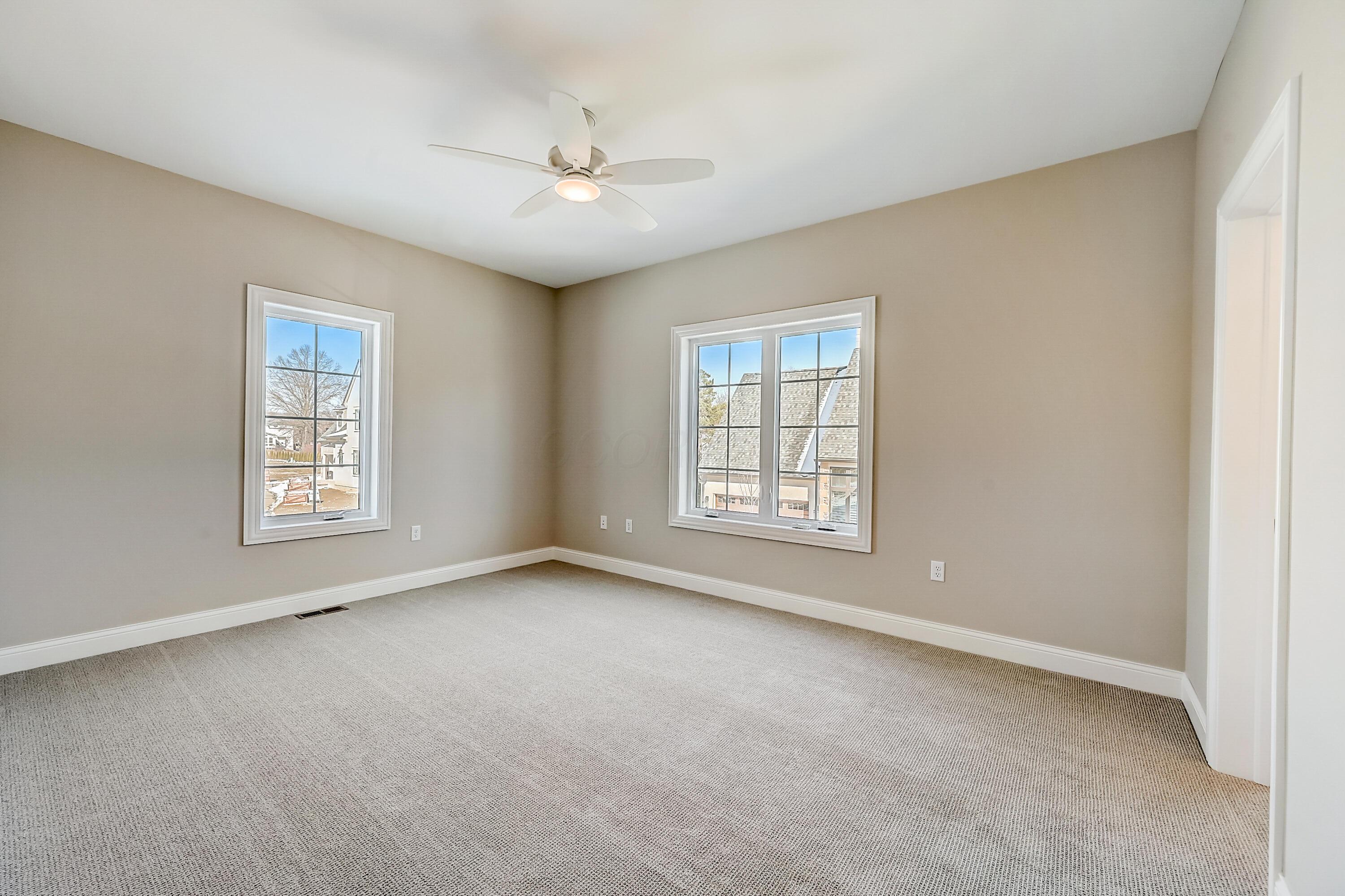 105 Barrington Place Property Photo 14