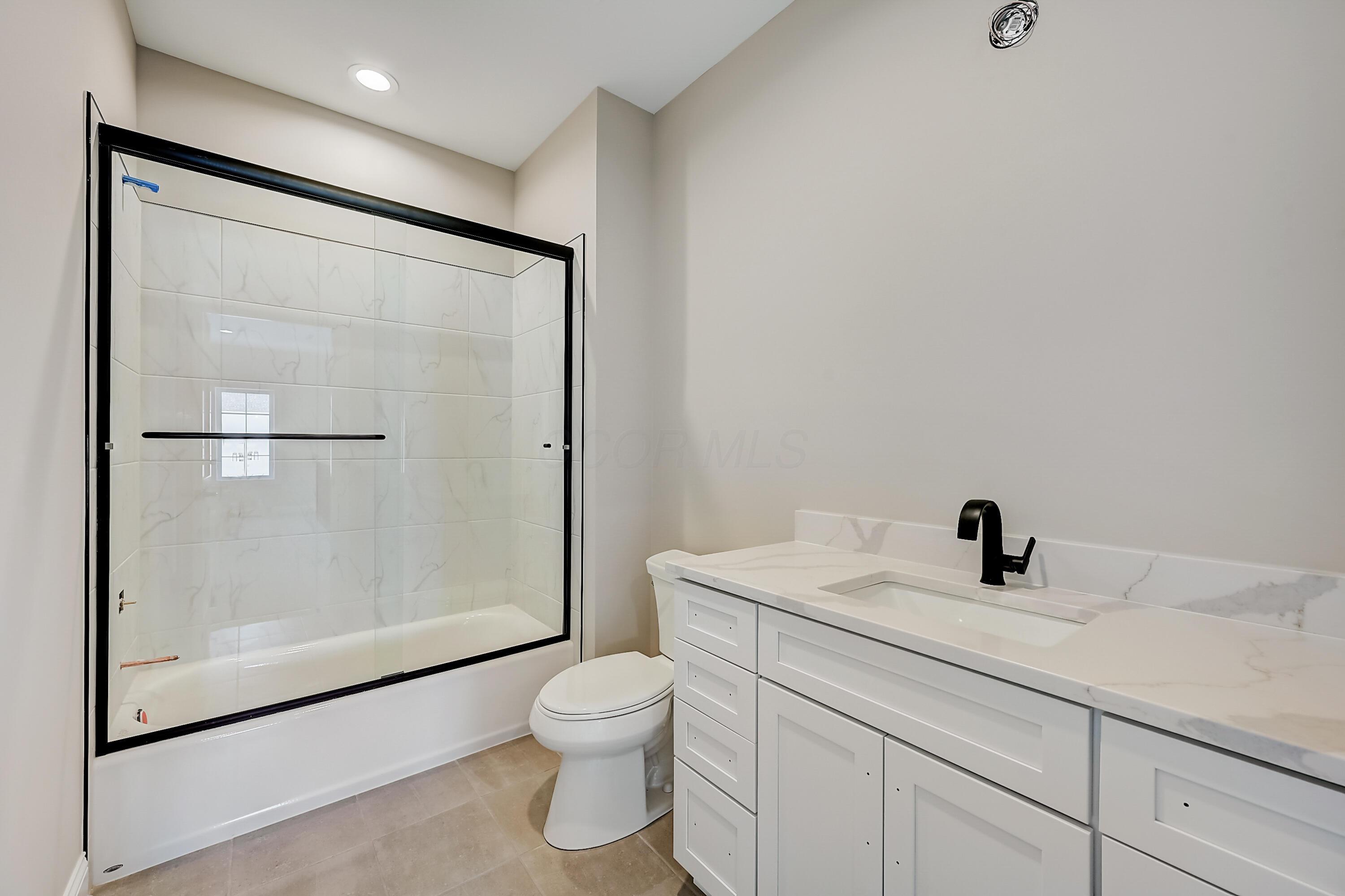 105 Barrington Place Property Photo 17