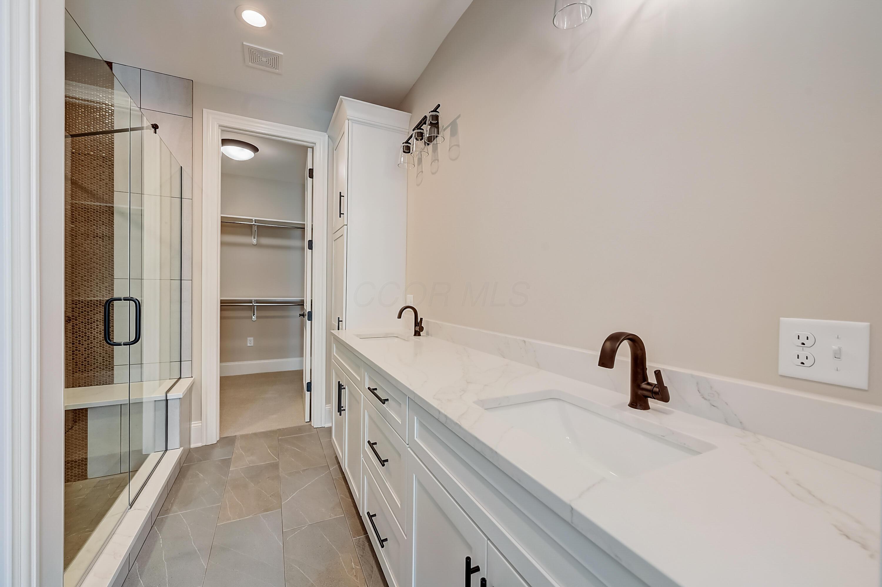 105 Barrington Place Property Photo 22