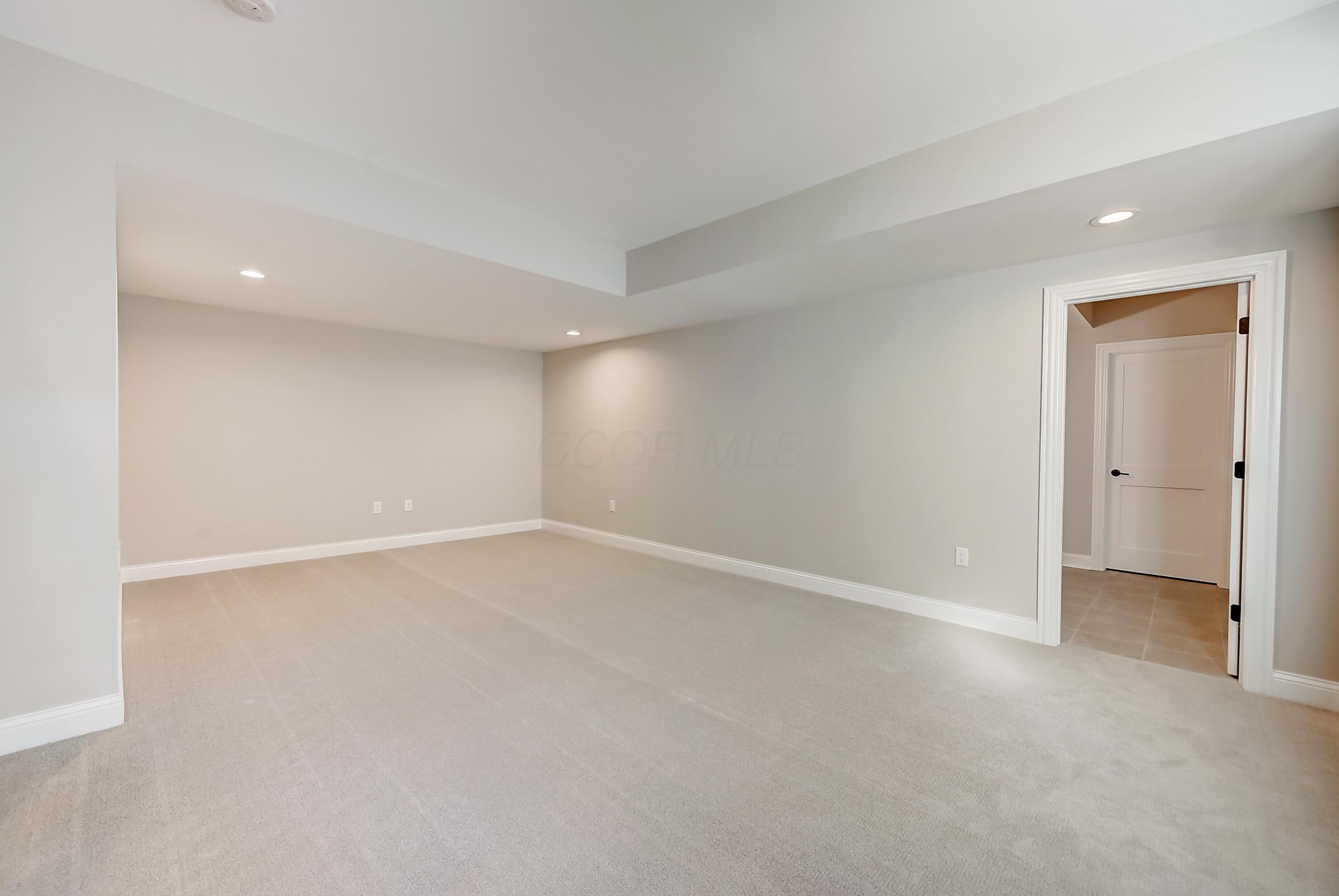 105 Barrington Place Property Photo 26