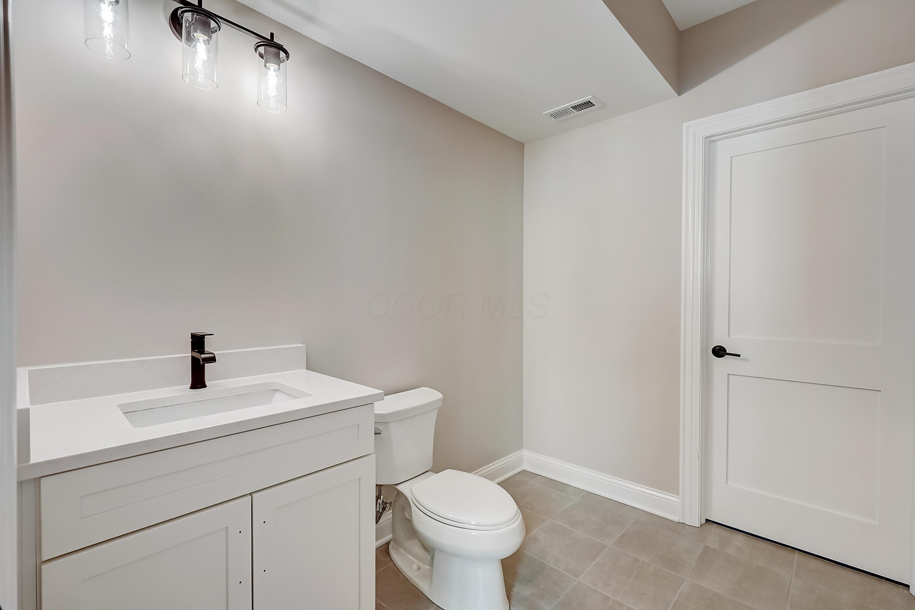 105 Barrington Place Property Photo 28