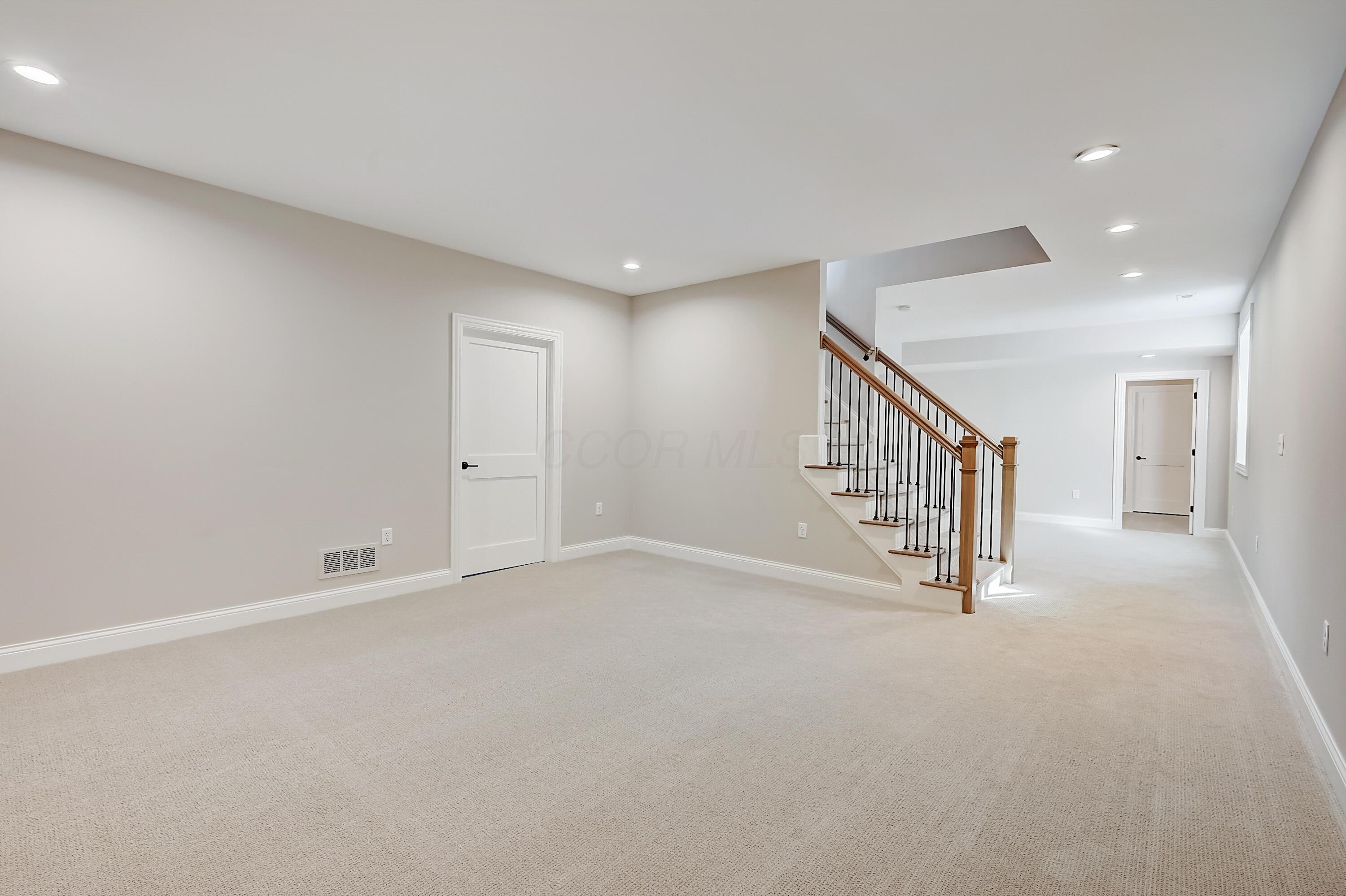 105 Barrington Place Property Photo 29