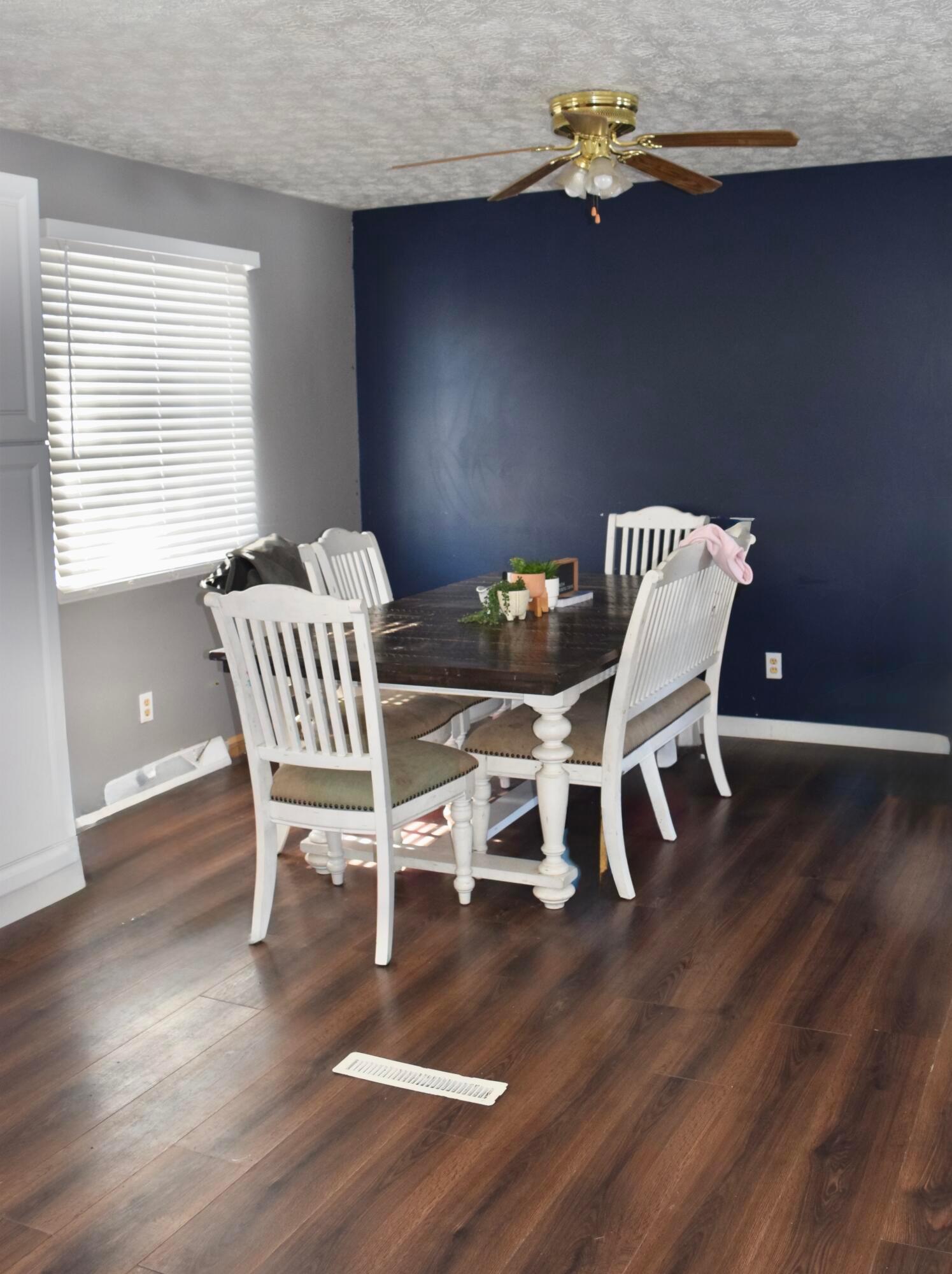 365 Quail Hollow Court Property Photo 5