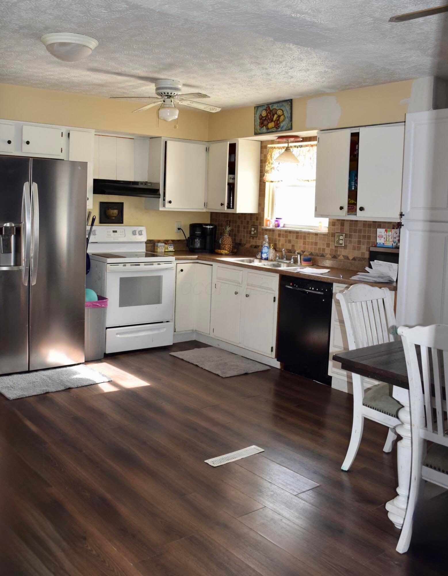 365 Quail Hollow Court Property Photo 6