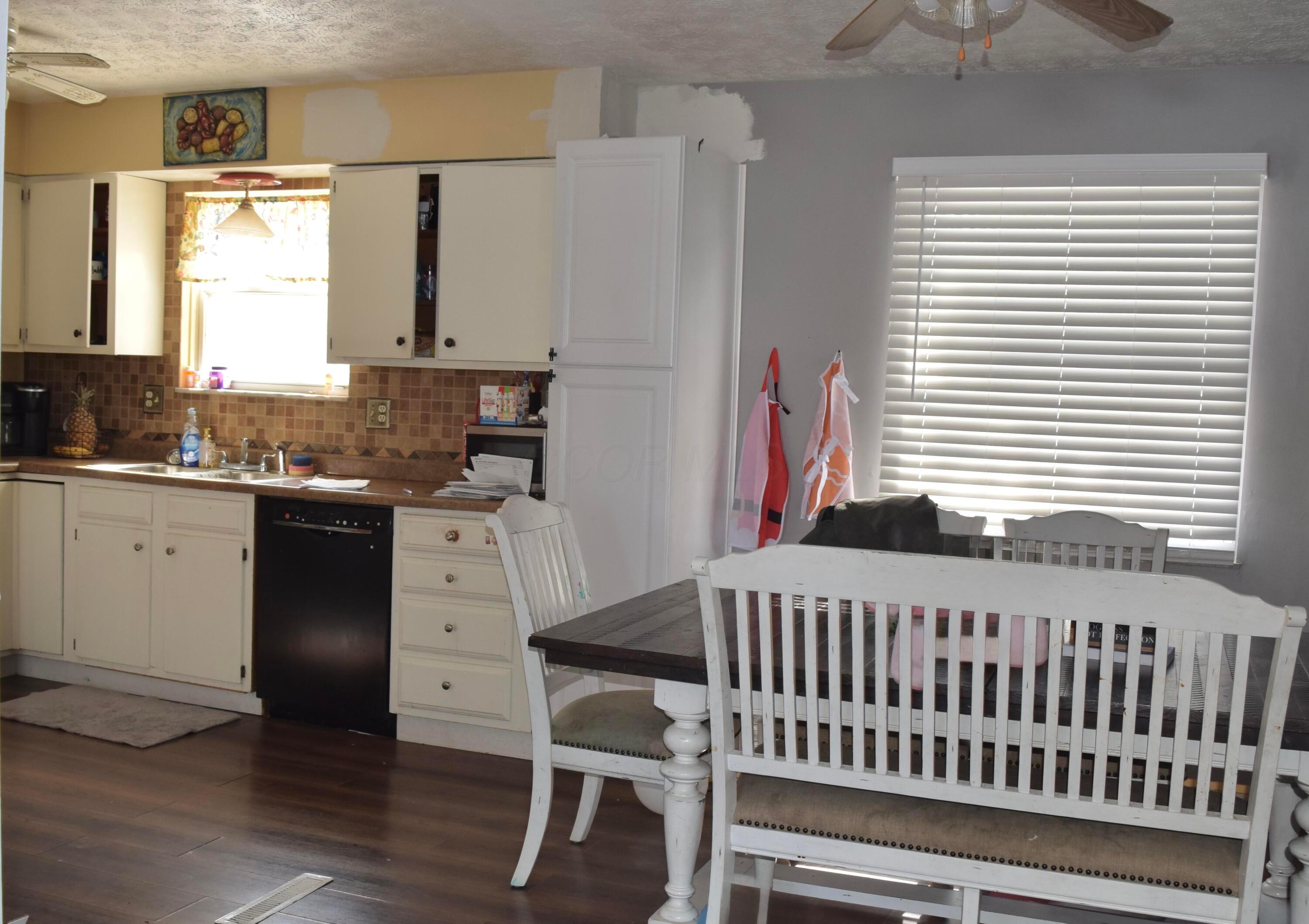 365 Quail Hollow Court Property Photo 7