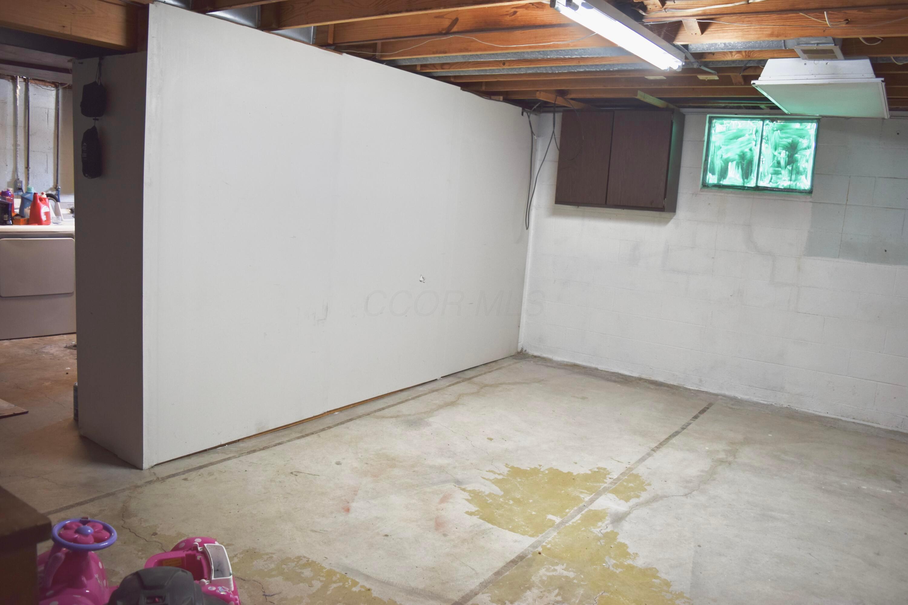 365 Quail Hollow Court Property Photo 18