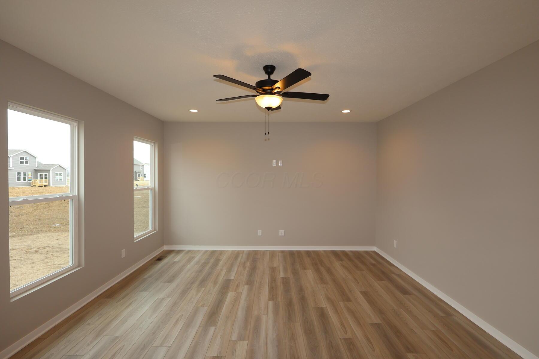 1682 Marie Way Property Photo 5