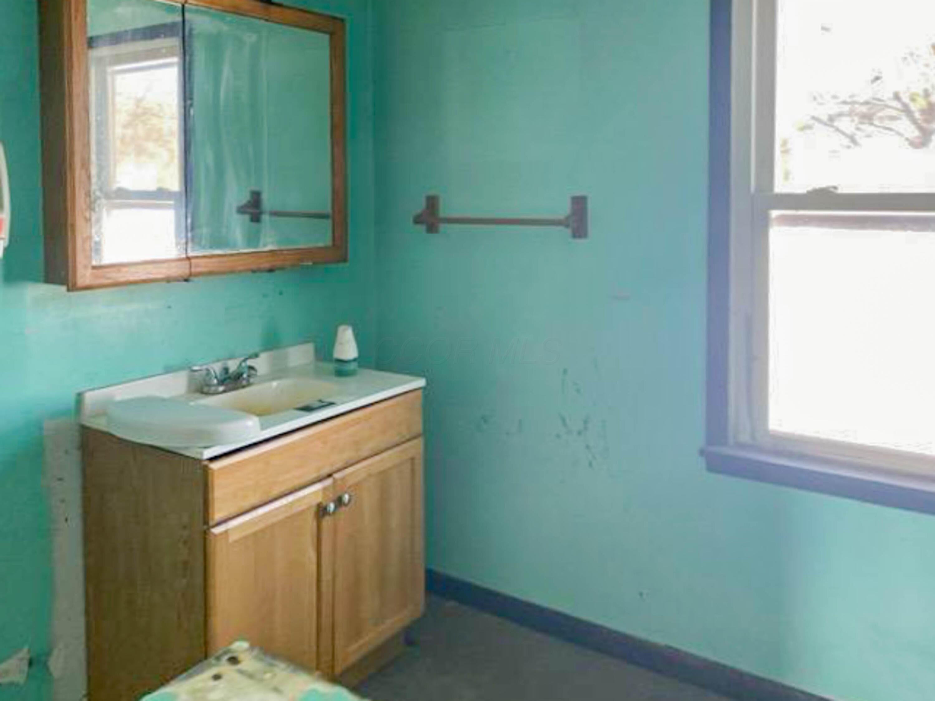 533 Clay Street Property Photo 10