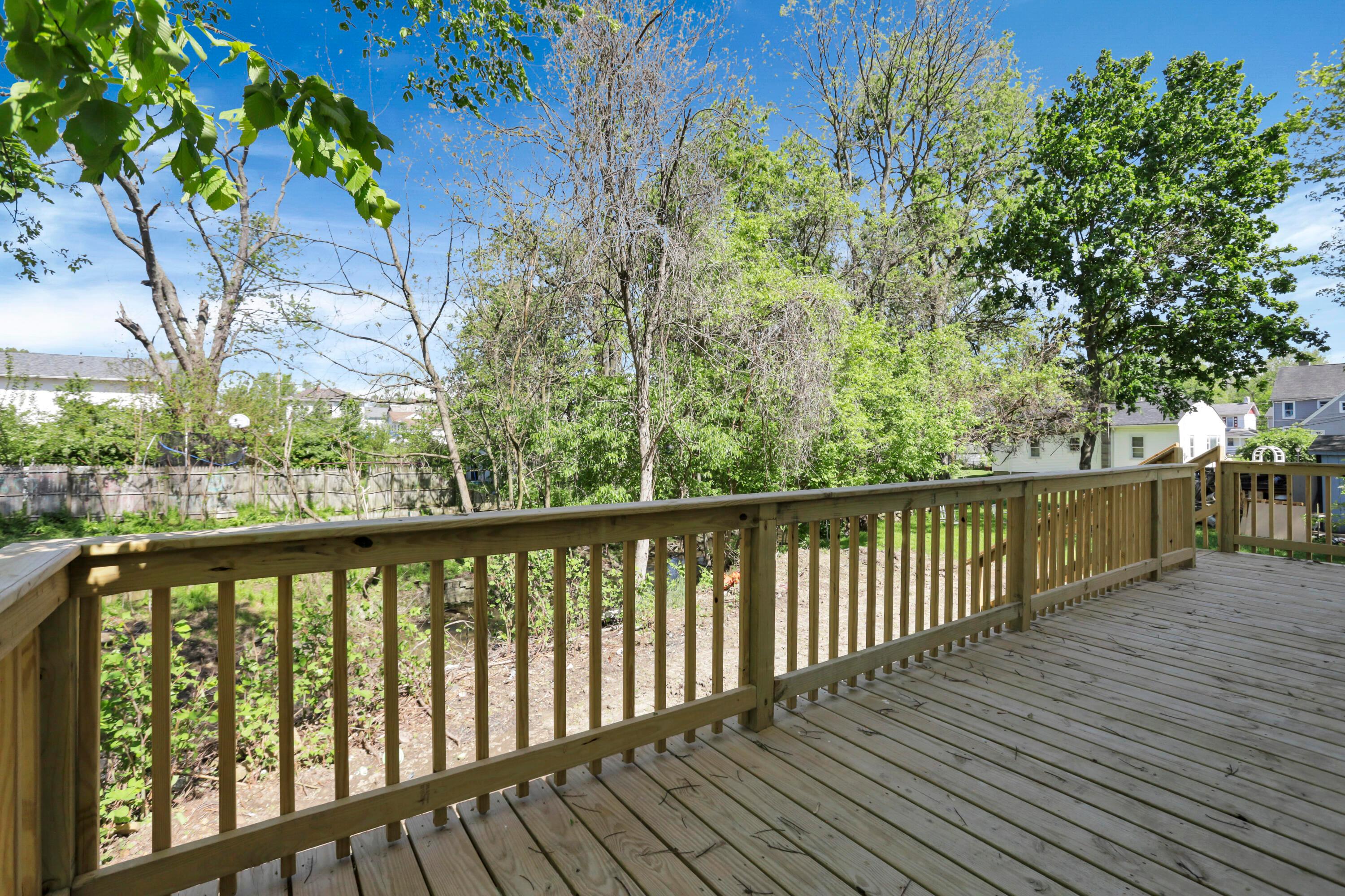 344 Buckingham Street Property Photo 13