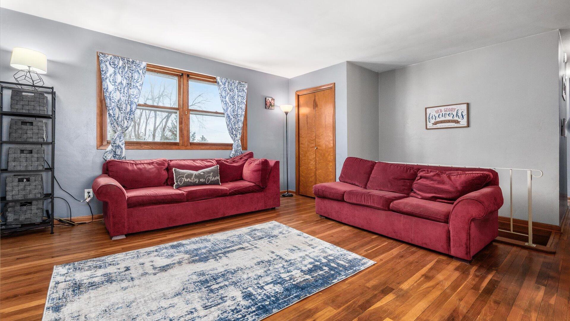 56 W 10th Street Property Photo 7