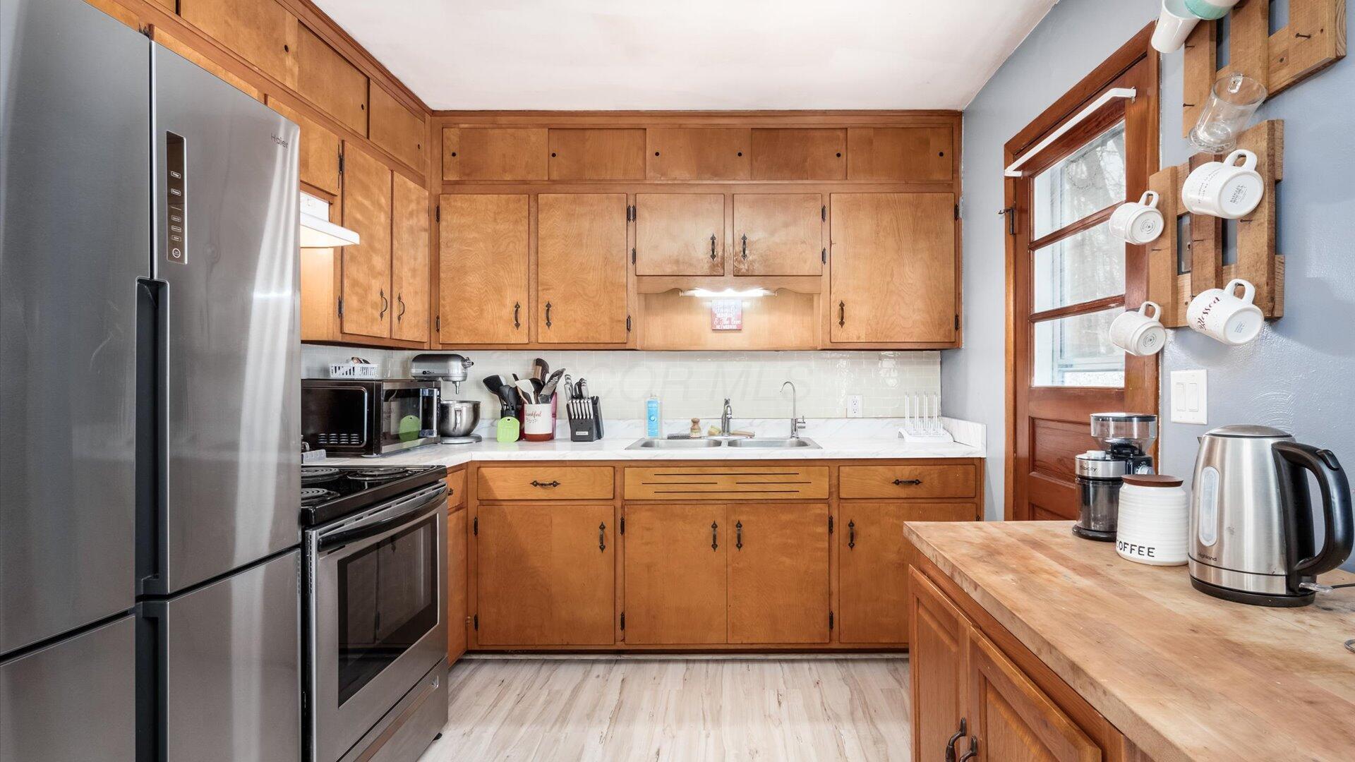 56 W 10th Street Property Photo 15