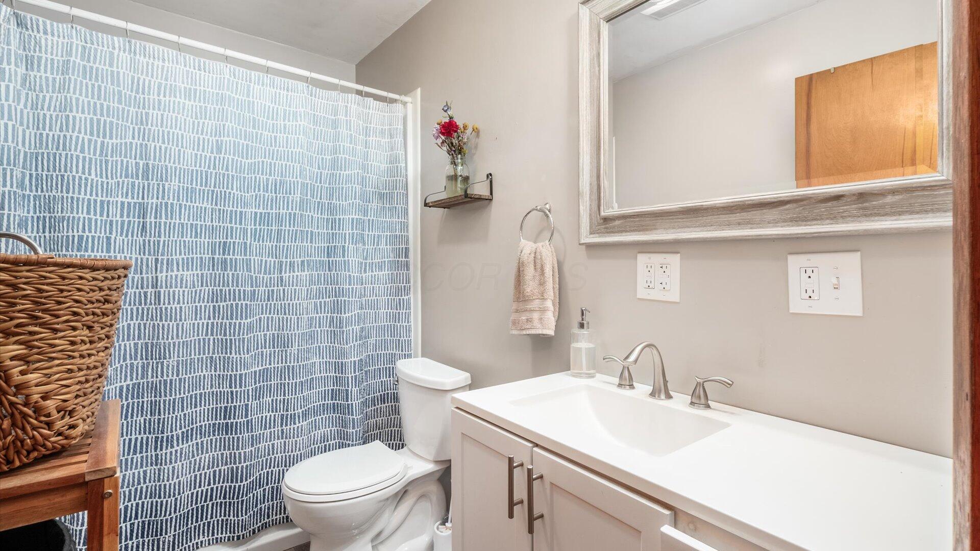 56 W 10th Street Property Photo 22