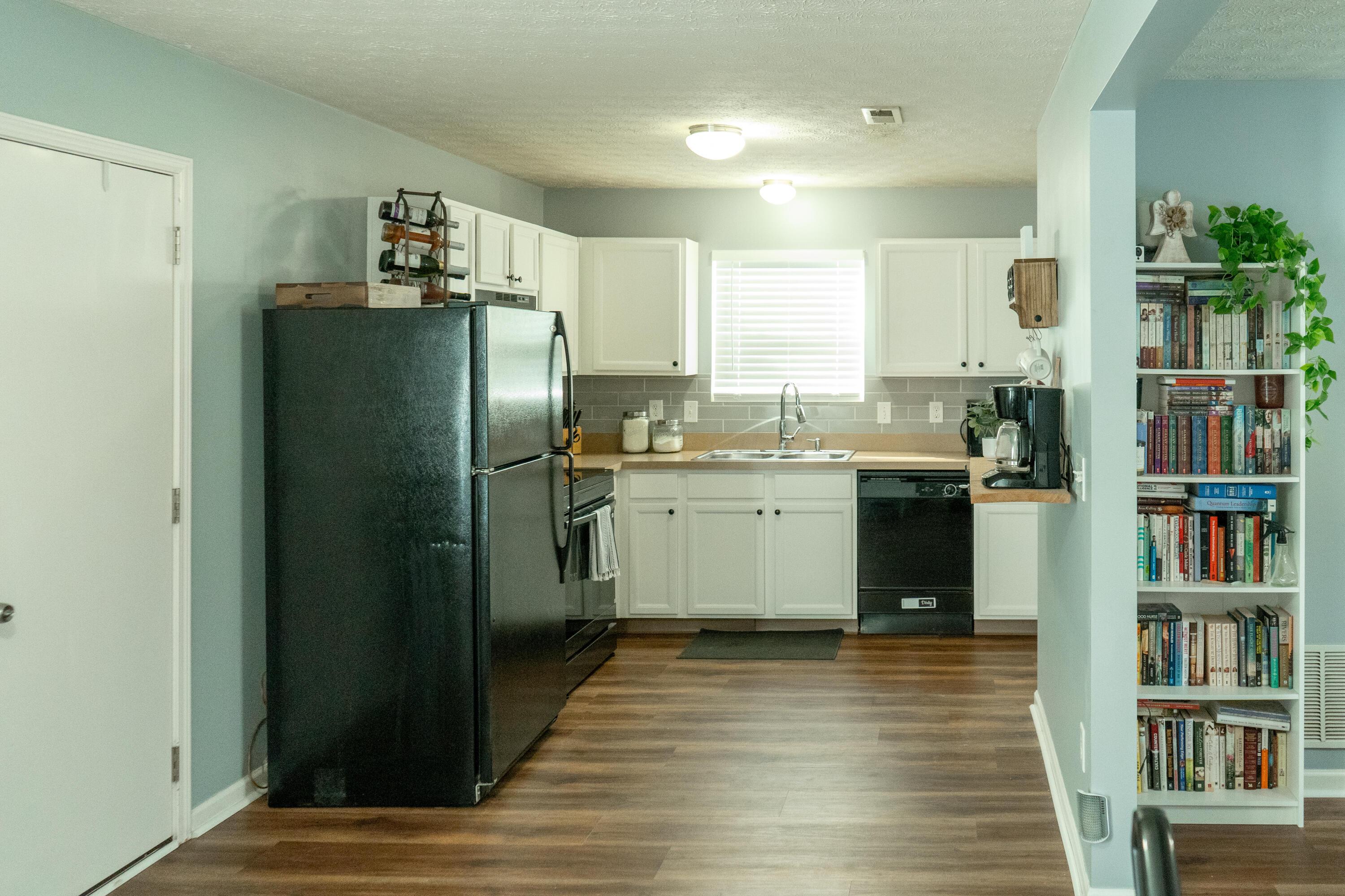 7257 Reynolds Crossing Drive Property Photo 2