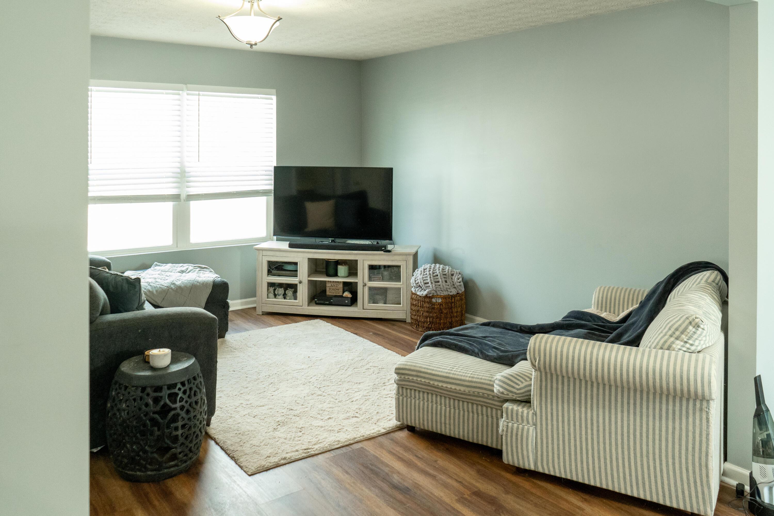 7257 Reynolds Crossing Drive Property Photo 8