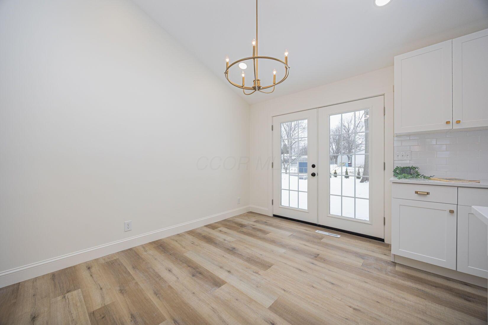 538 Leacrest Place E Property Photo 7
