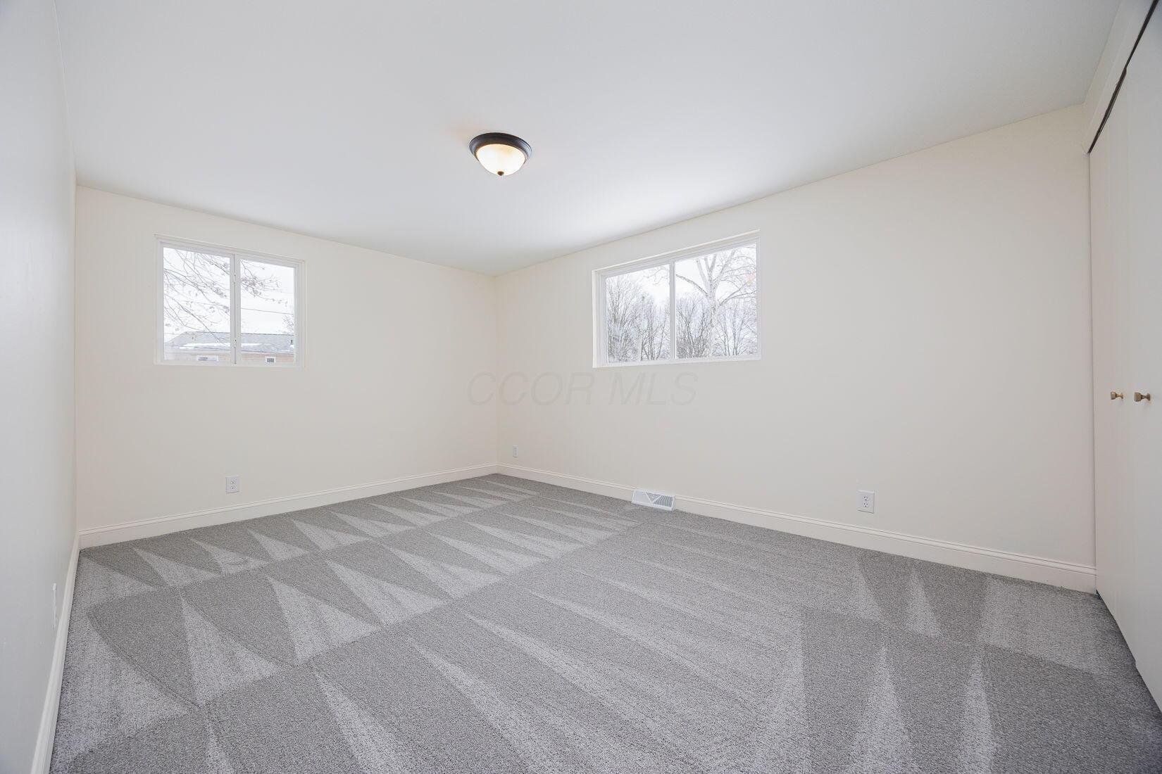 538 Leacrest Place E Property Photo 17